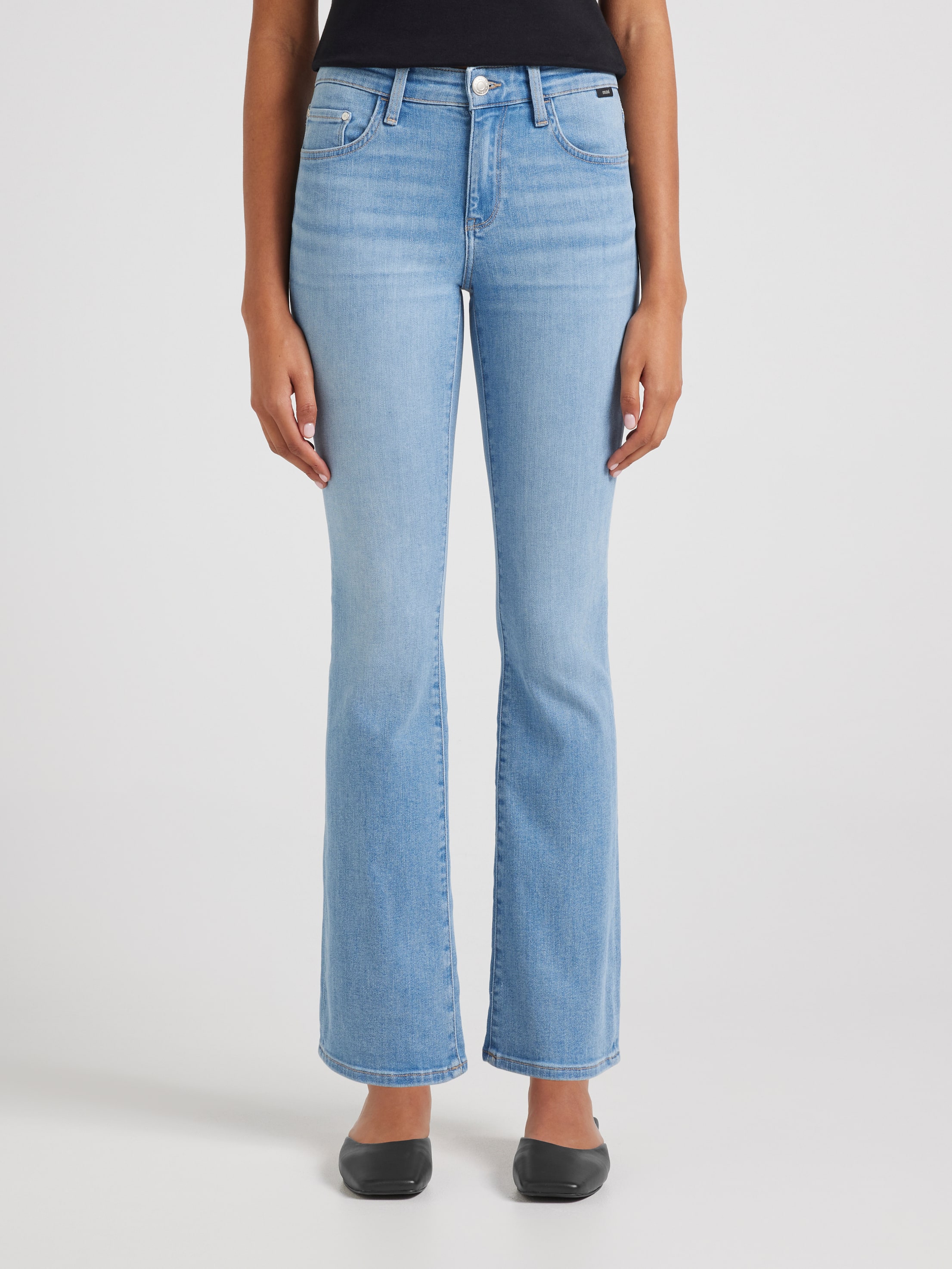 Molly Bootcut In Bleached Tribeca