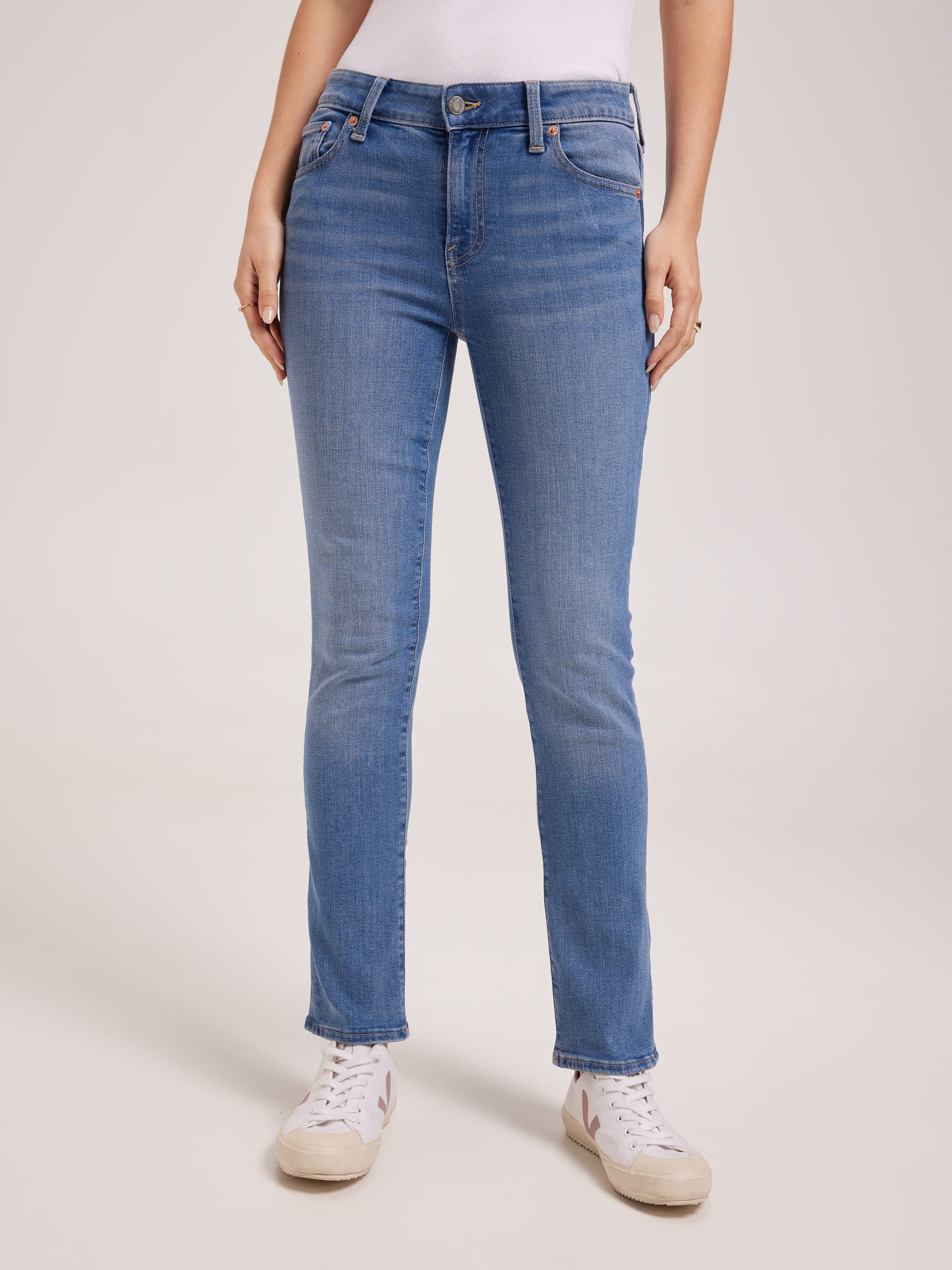 Classic Straight Jean In Medium Masco