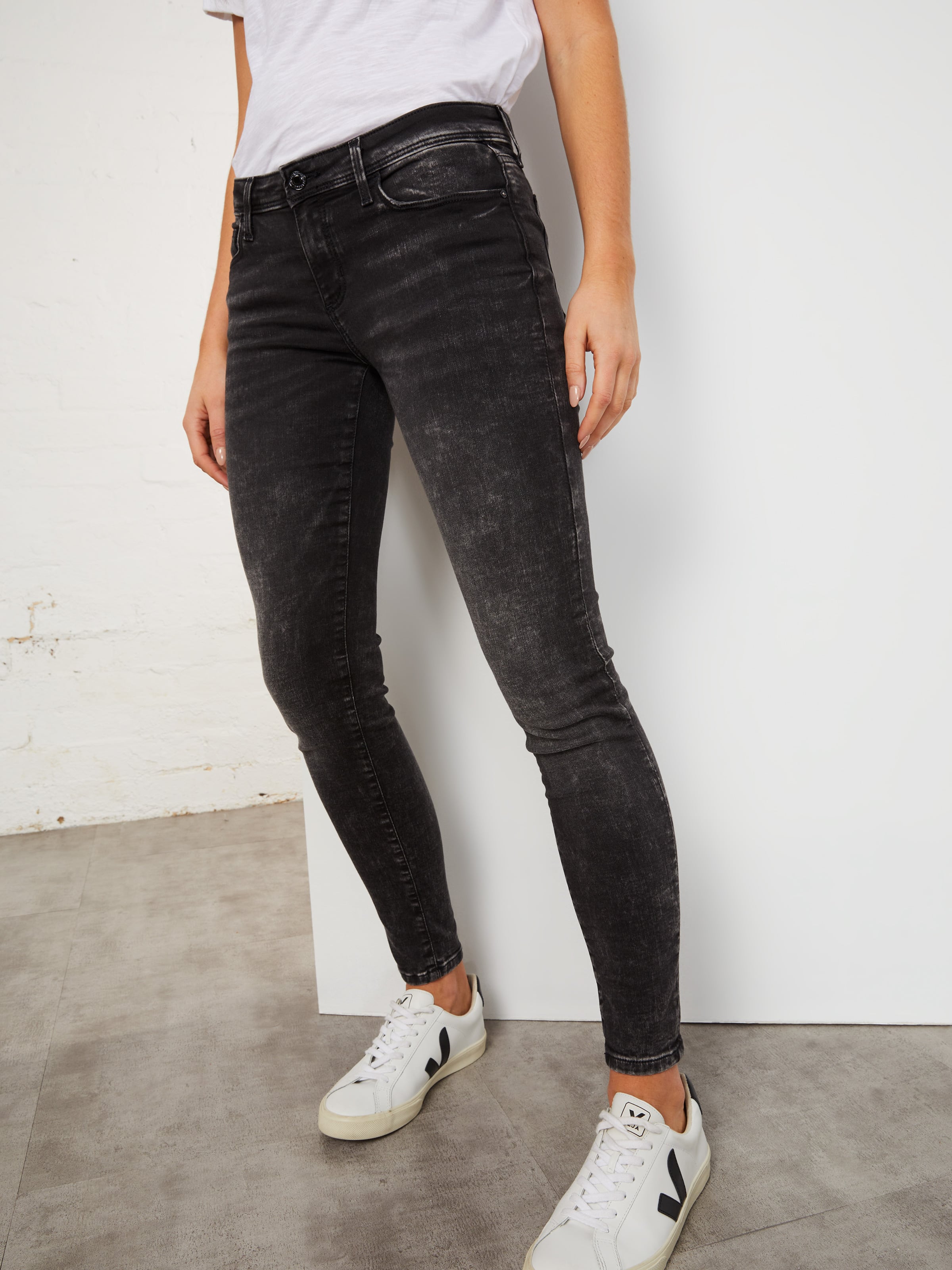 Guess low rise hot sale power skinny jeans