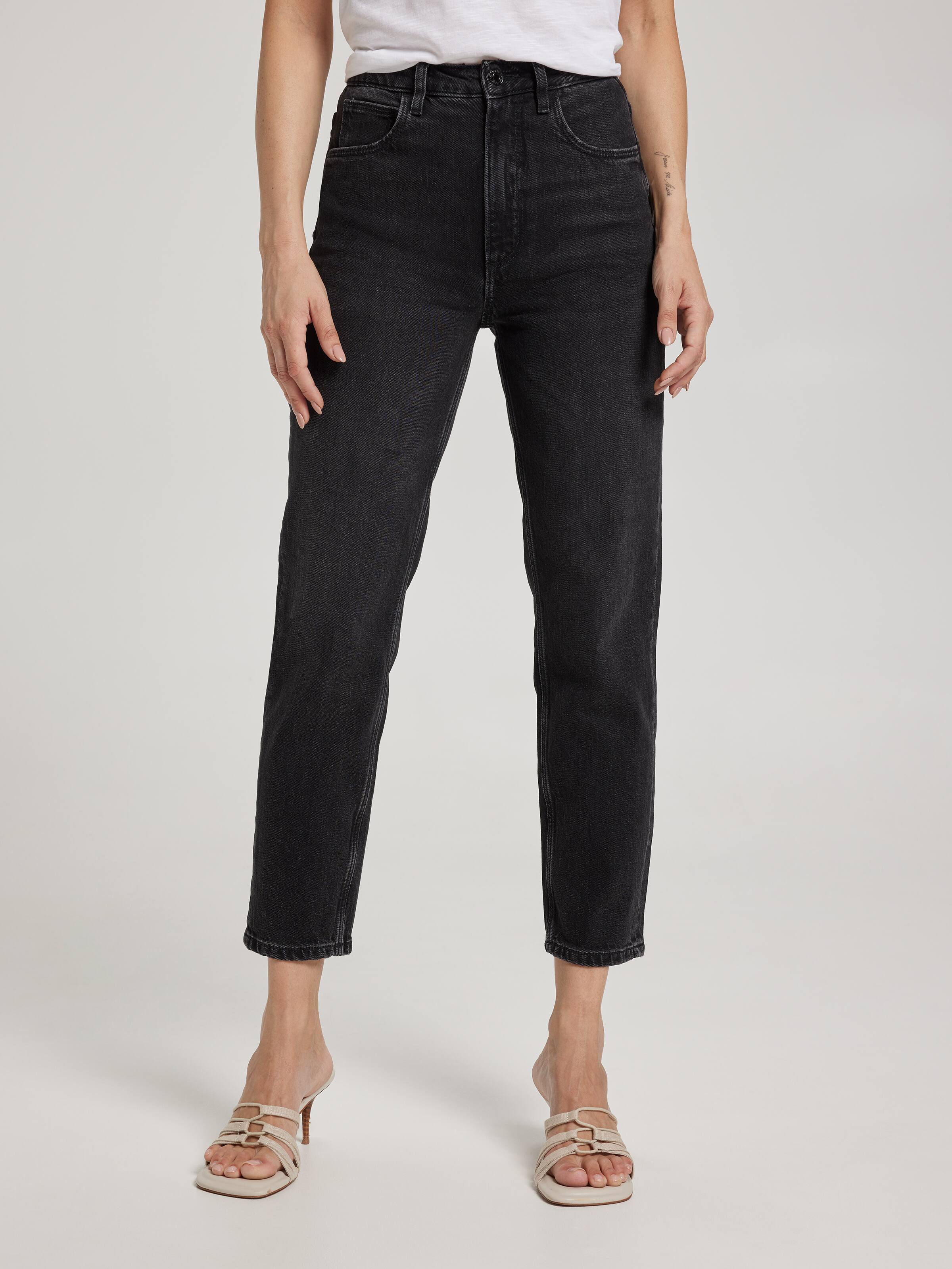 Mom Jean In Authentic Black Wash