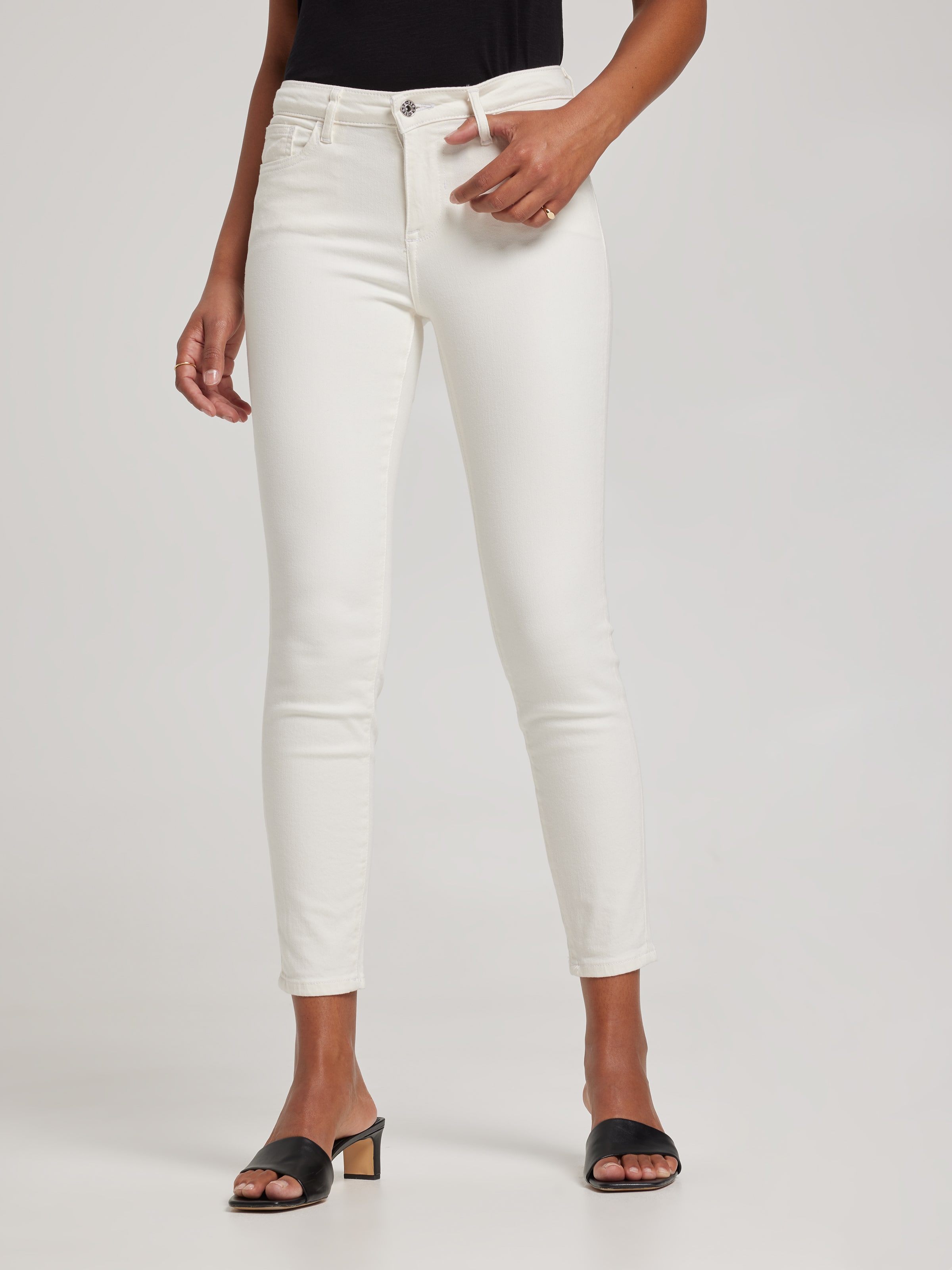Joni Relaxed Capri Jeans With High Rise - Optic White White | NYDJ