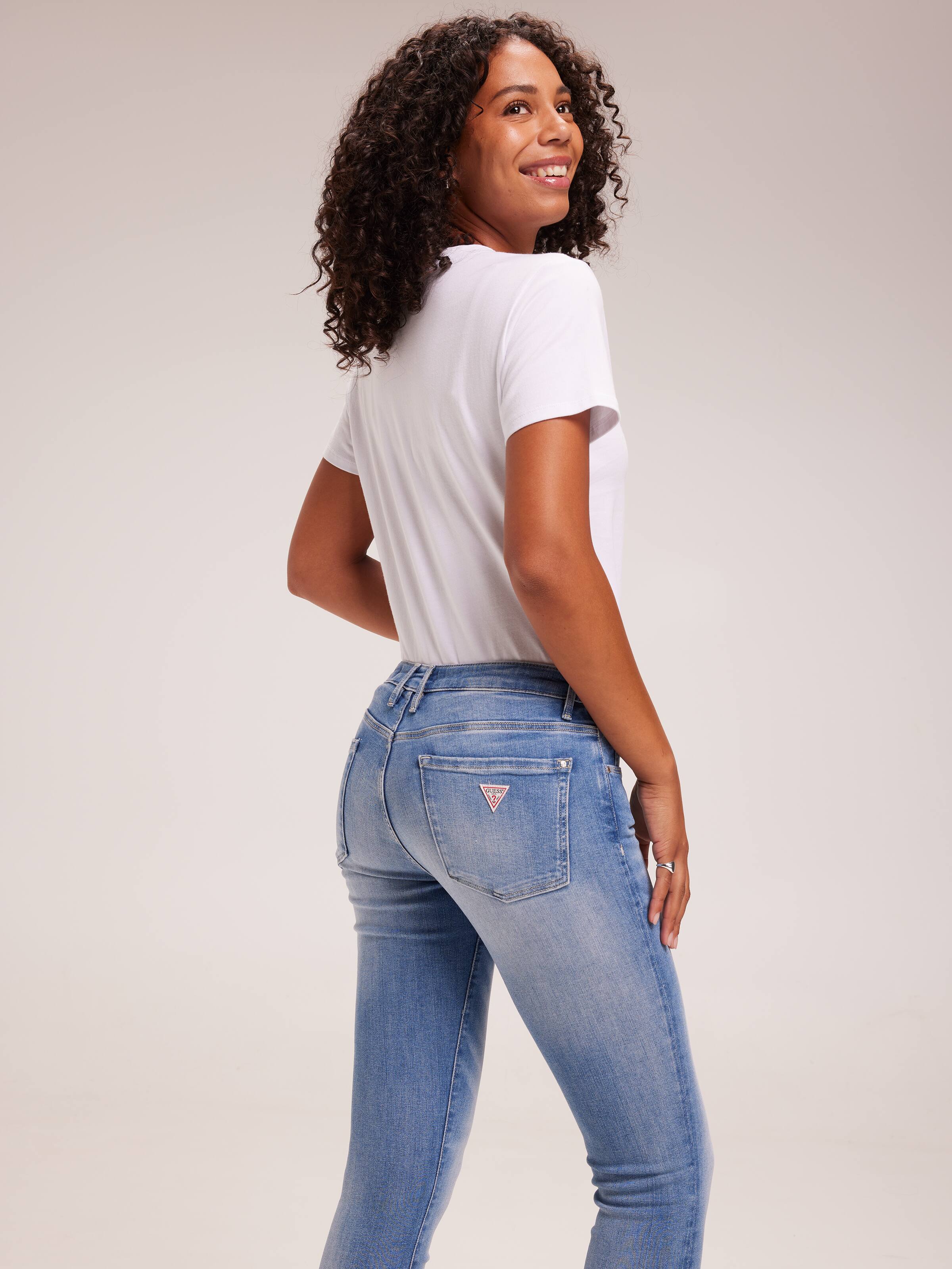 Annette Mid Rise Skinny Jean In Carrie Light