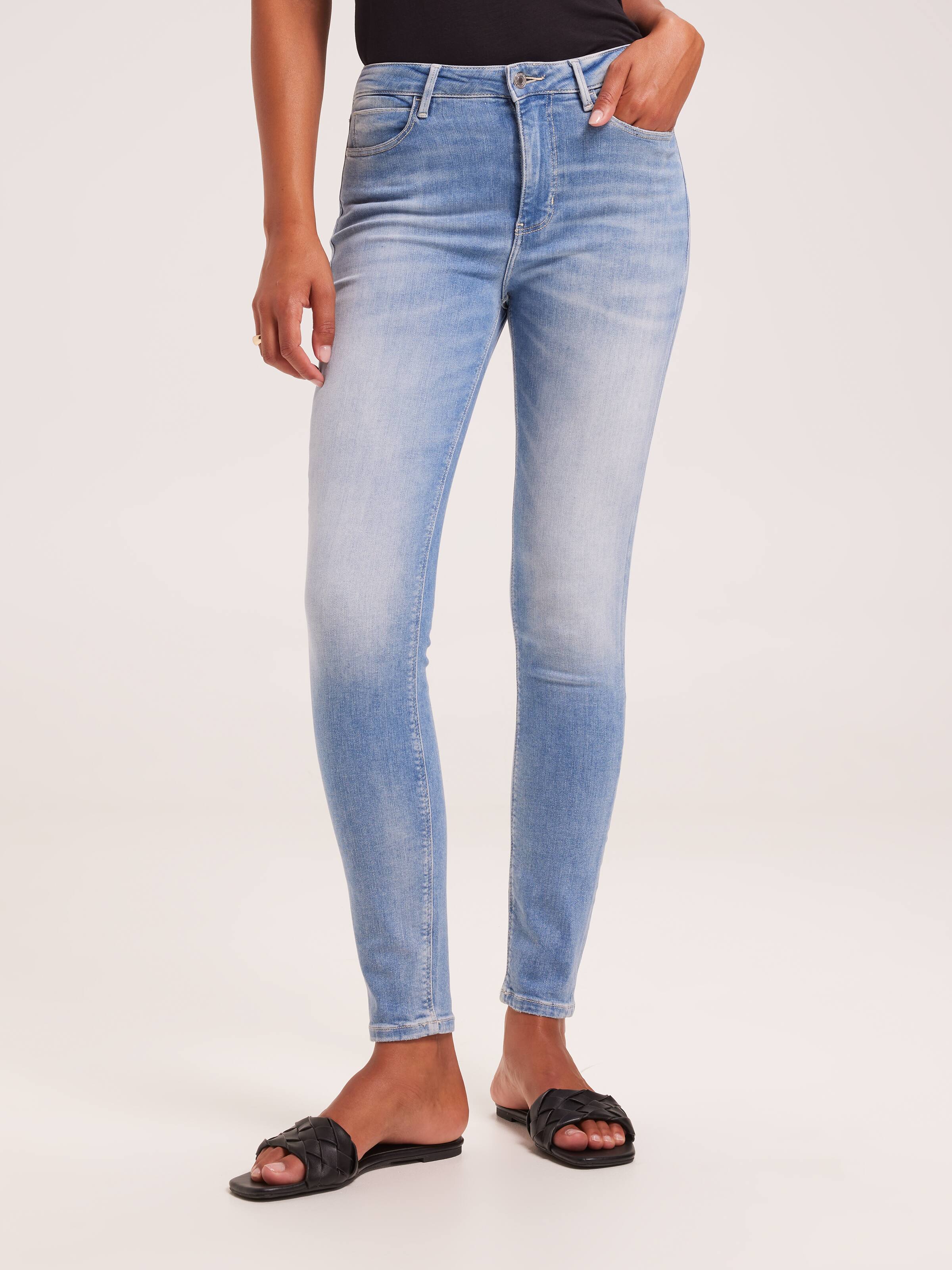 1981 High Rise Skinny Jean In Carrie Light