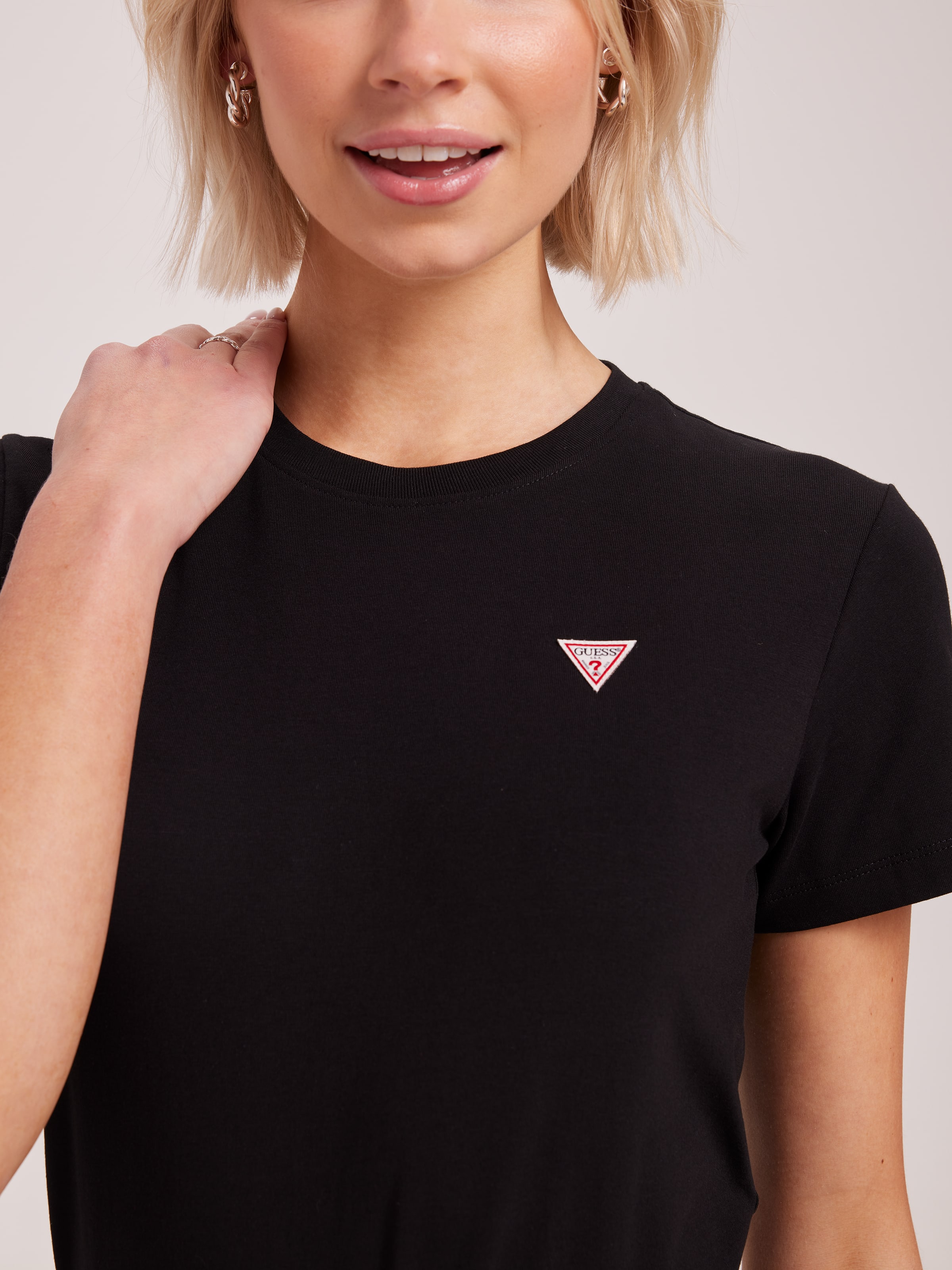 Jeans Regular Mini Triangle Tee In Jet Black