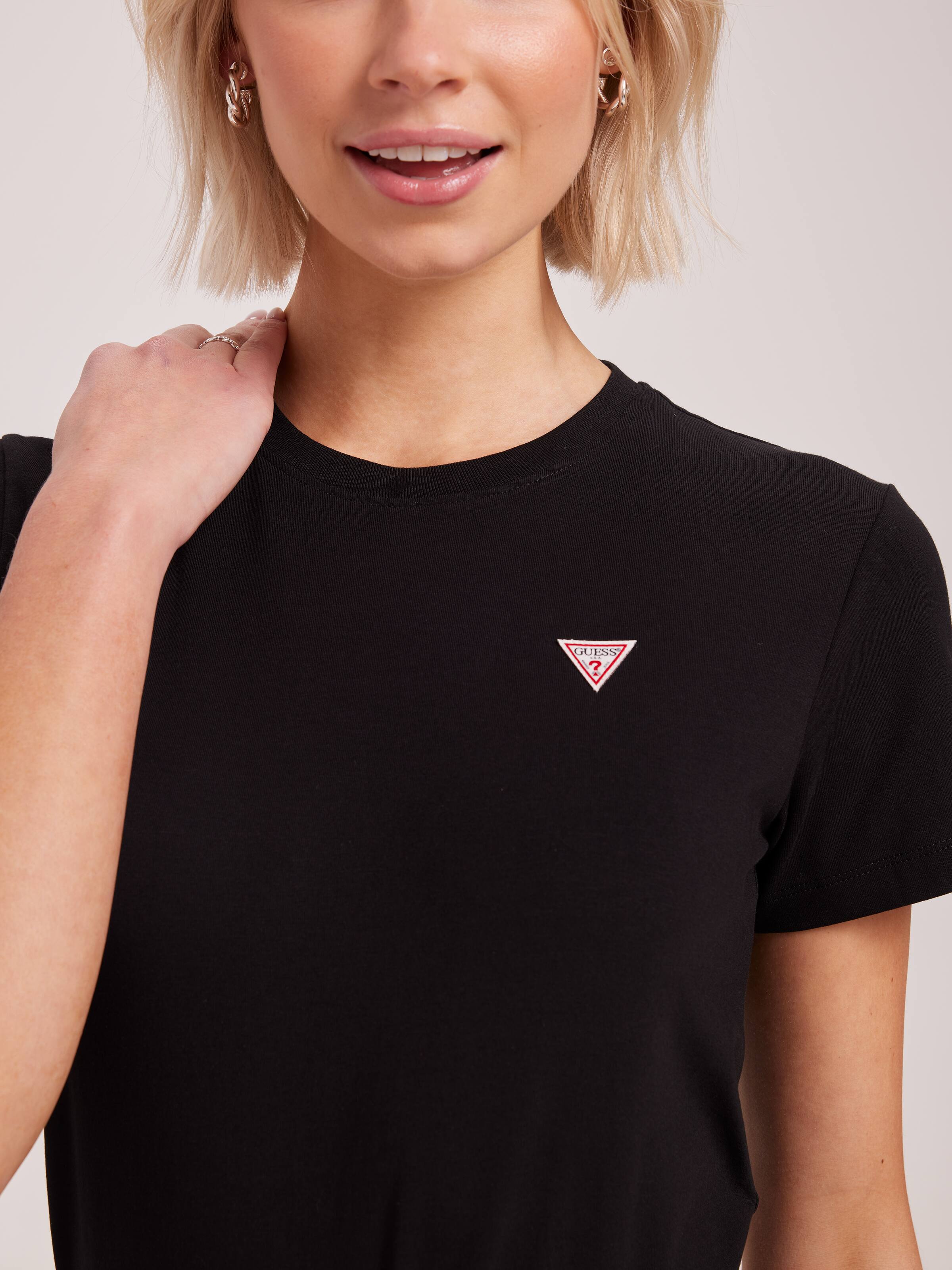 Jeans Regular Mini Triangle Tee In Jet Black