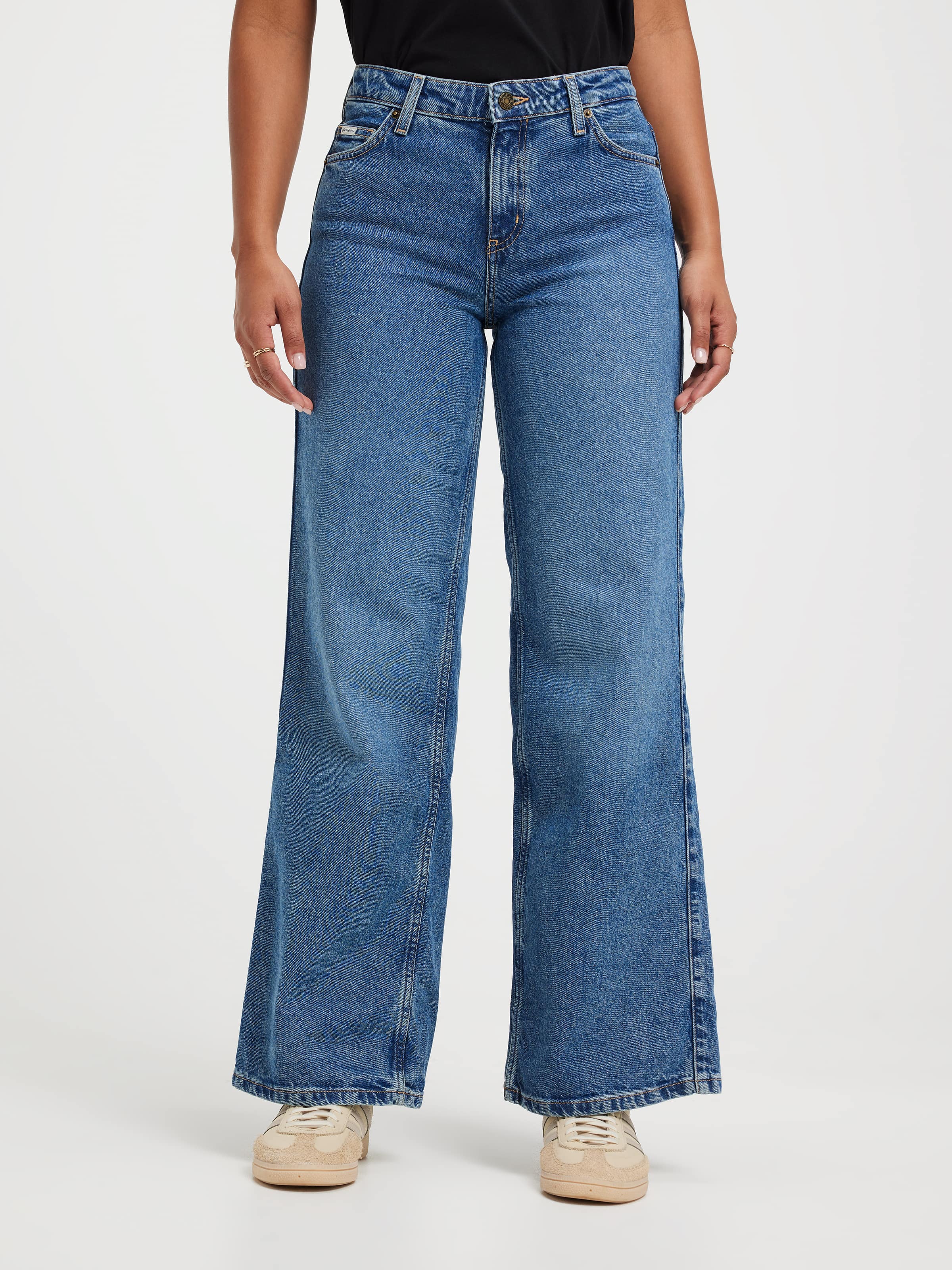 Jeans G11 Wide Leg In Medium Used Wash