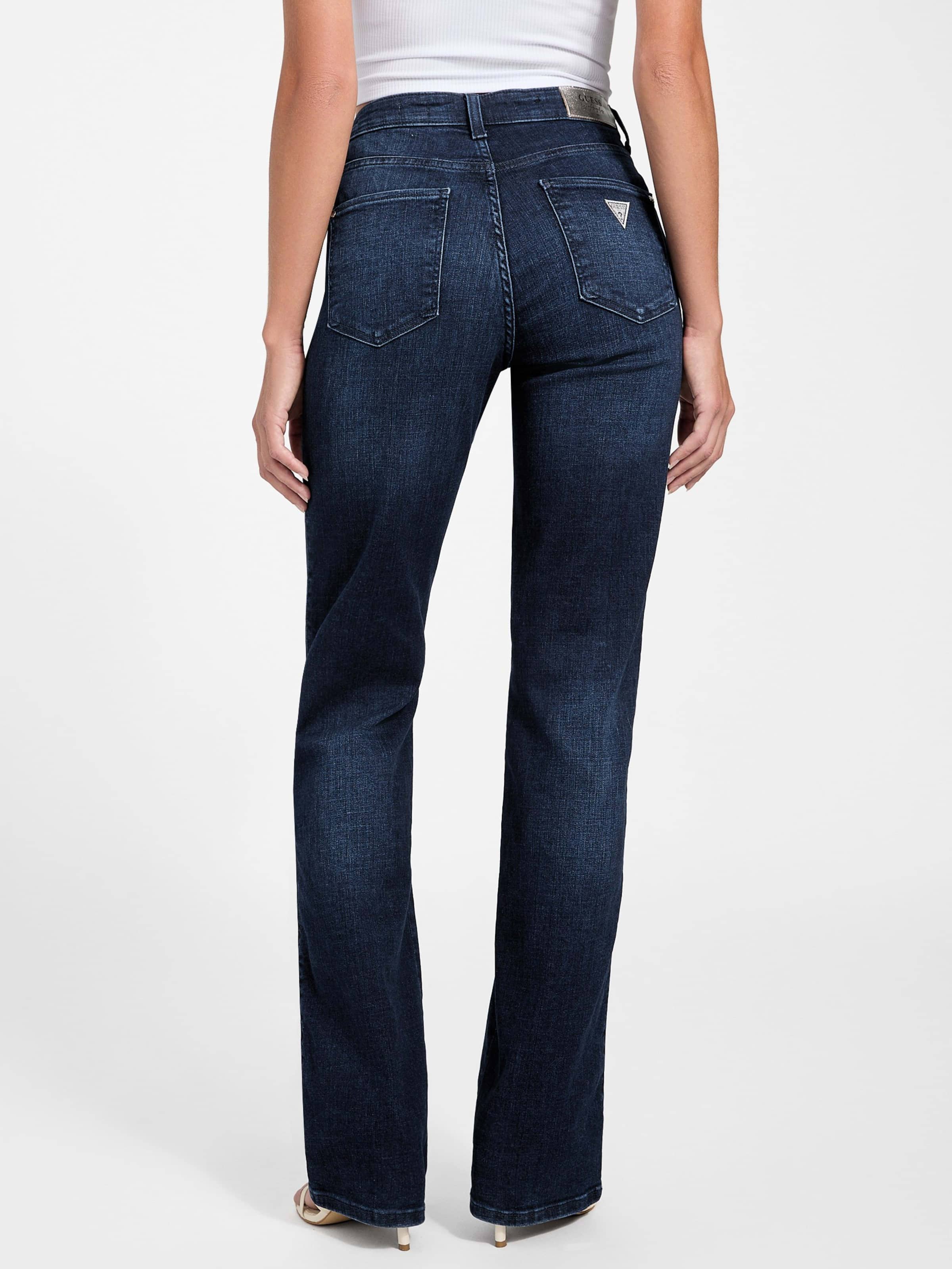 Sexy Straight In Snow Fall