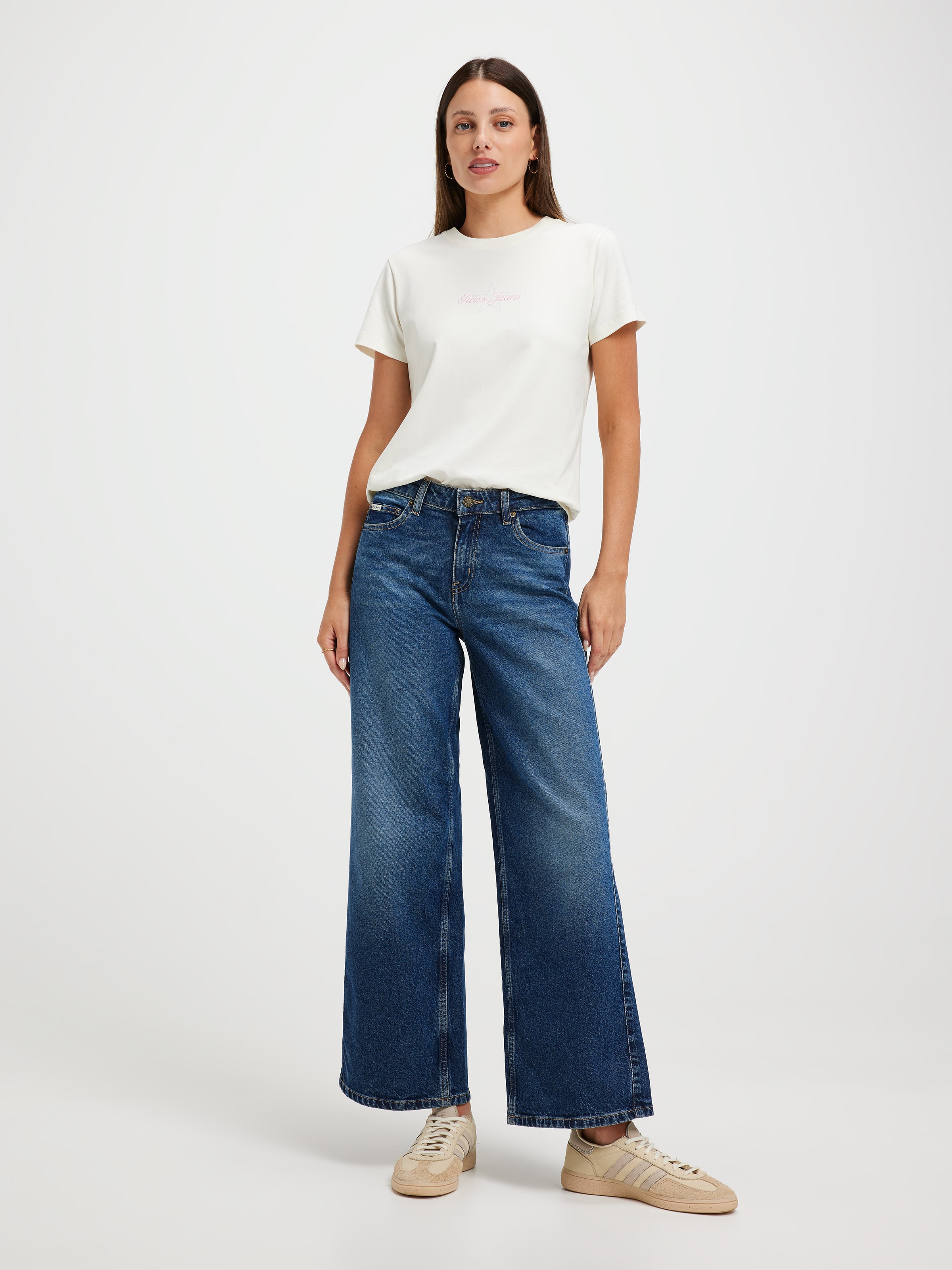 Jeans Star Embroidered Tee In Sandy Shore