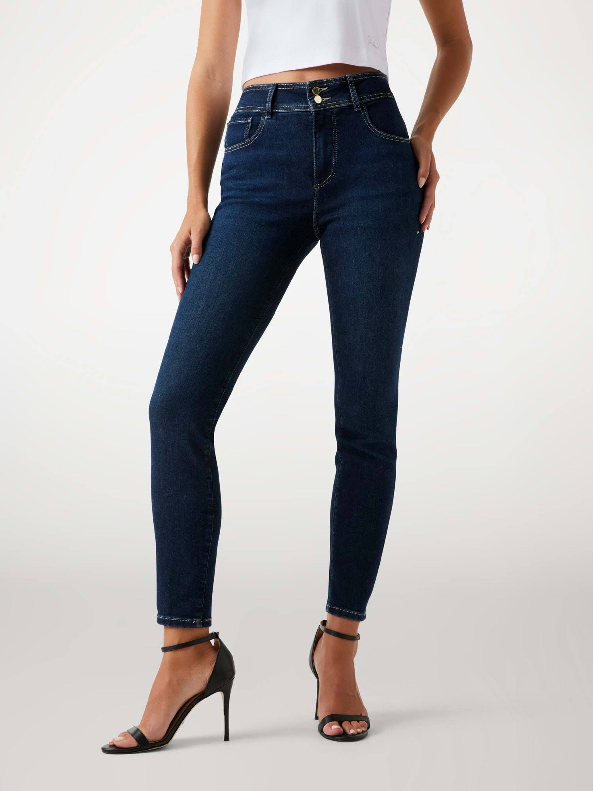 Guess Shape Up Wind Plain