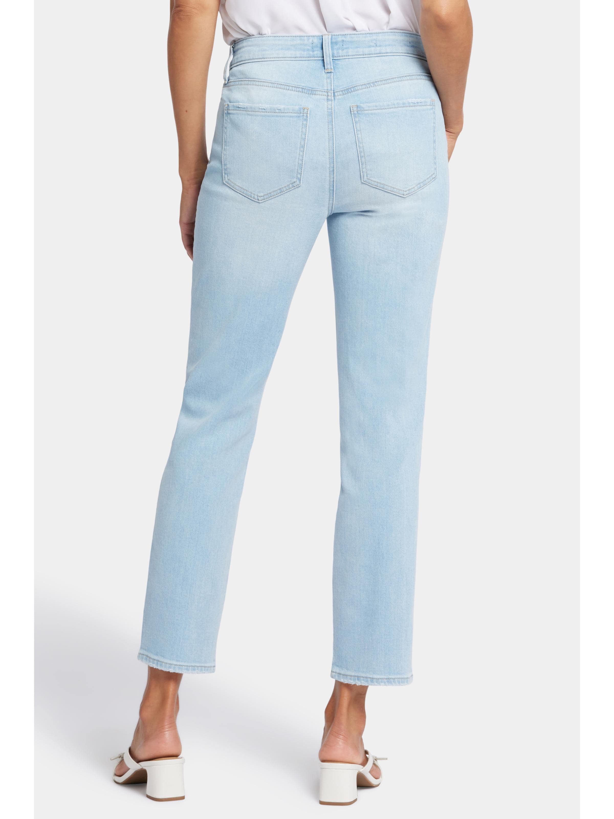 Stella Tapered Jean In Estrella