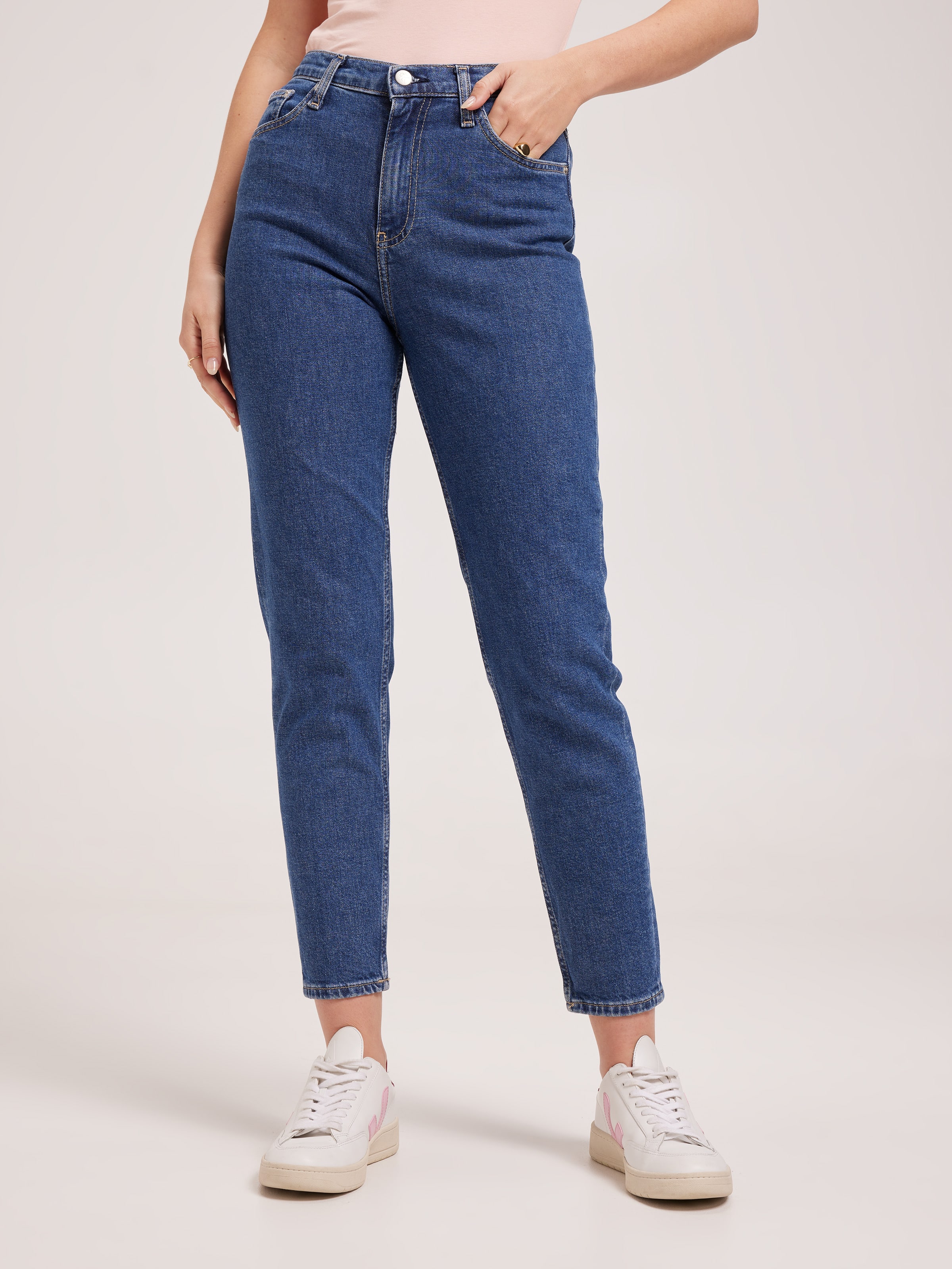 Mom Jean In Denim Dark