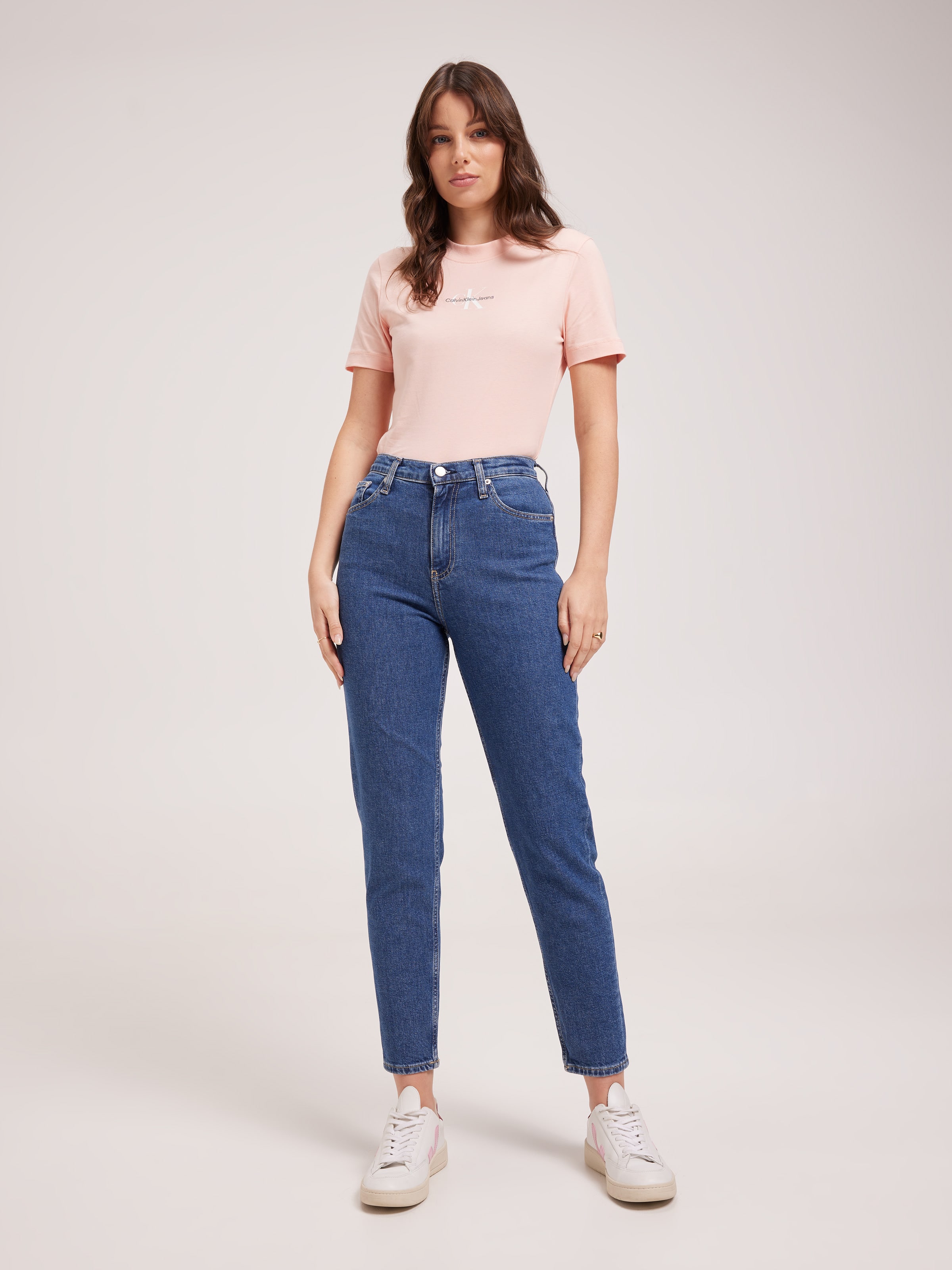Mom Jean In Denim Dark