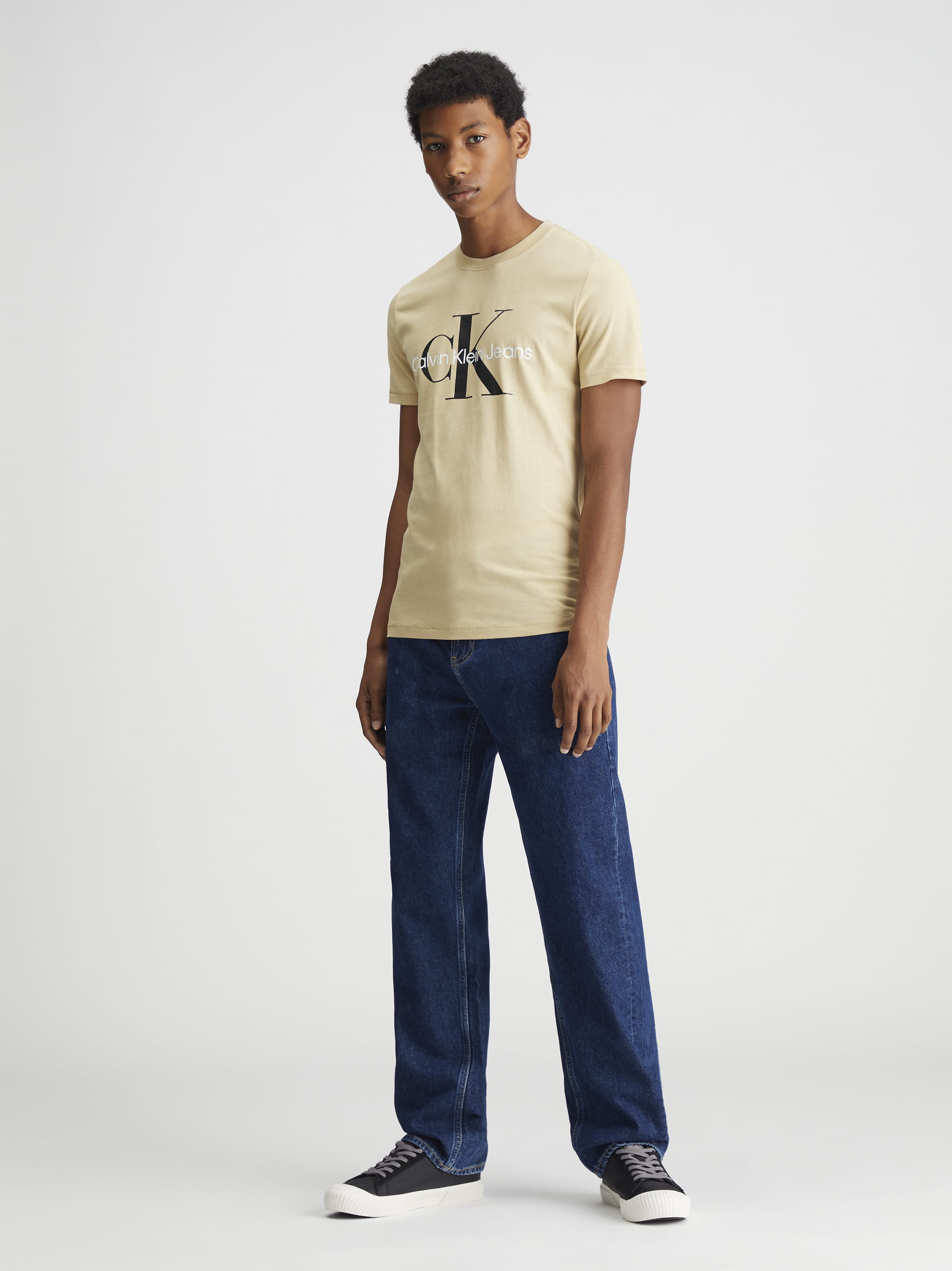 Seasonal Monologo Tee In Pale Khaki
