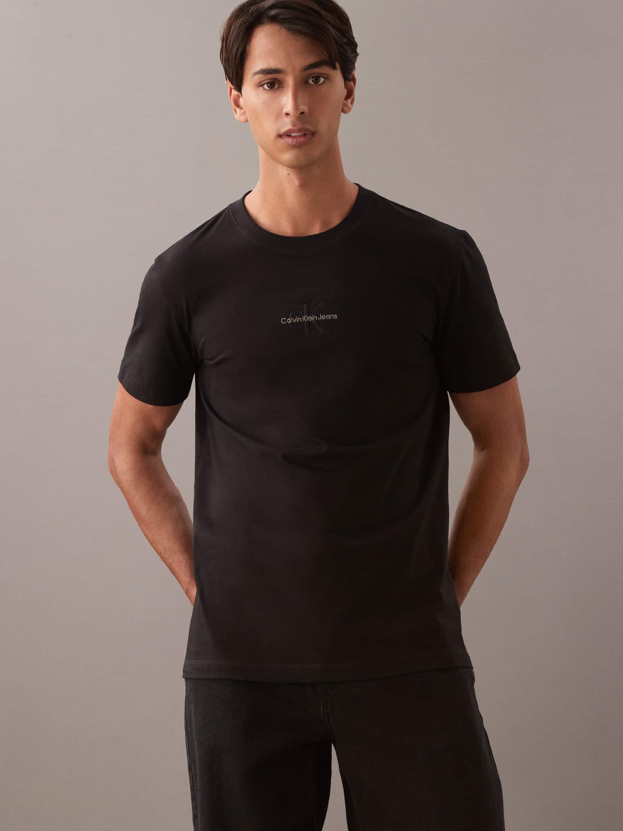 Monologo Tee In Black