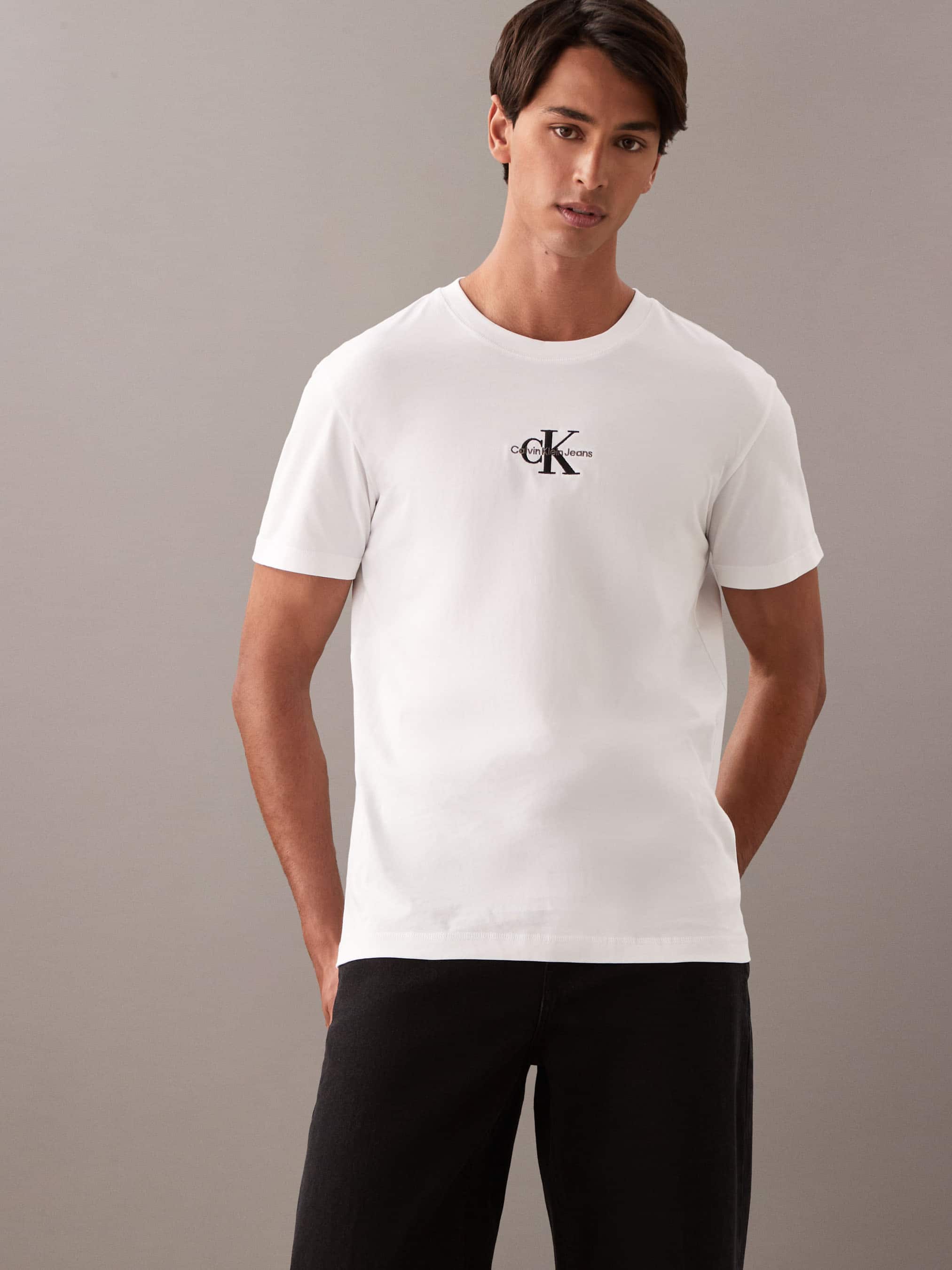 Monologo Tee In White