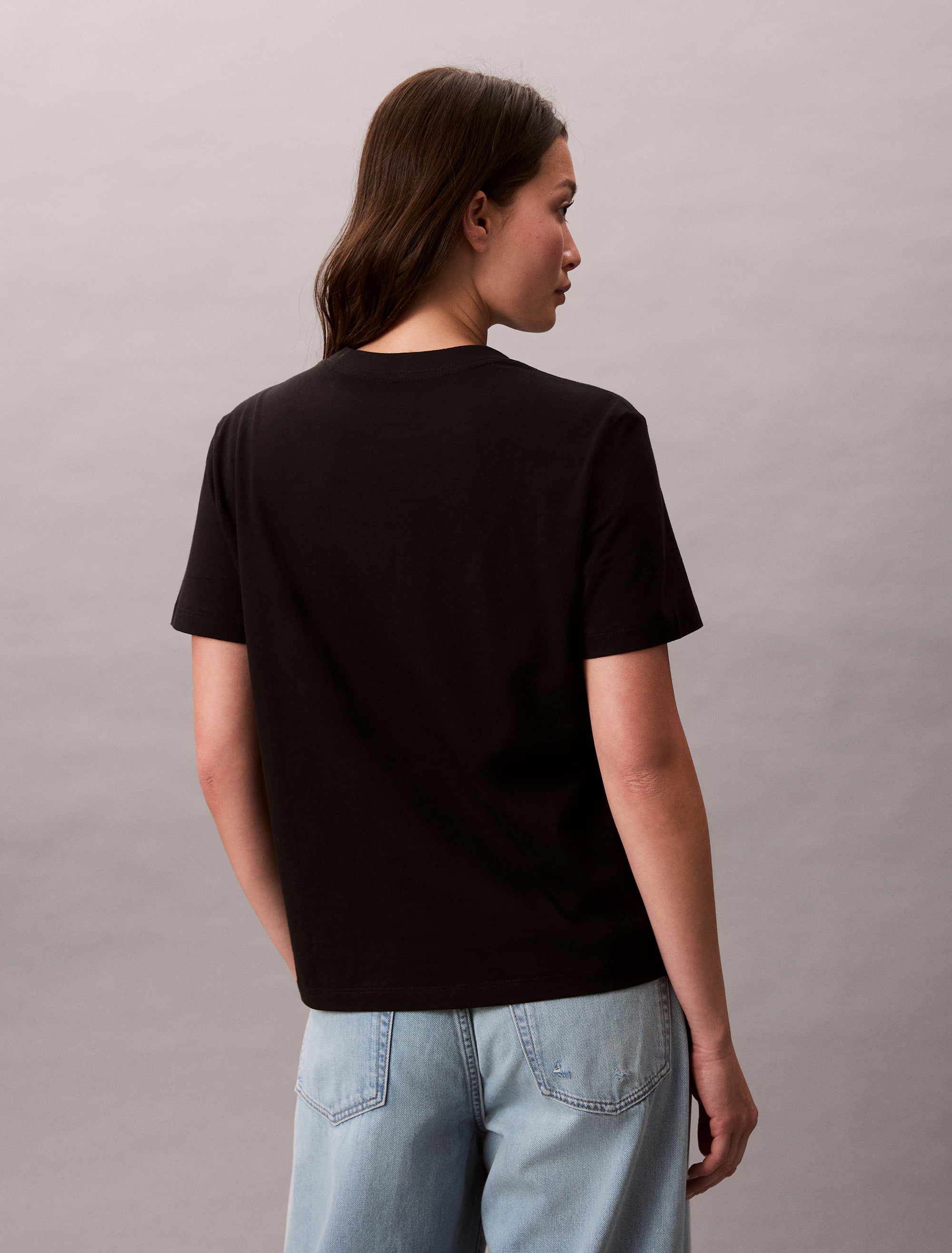 Hero Ss Classic Monologo Cneck Tee In Black