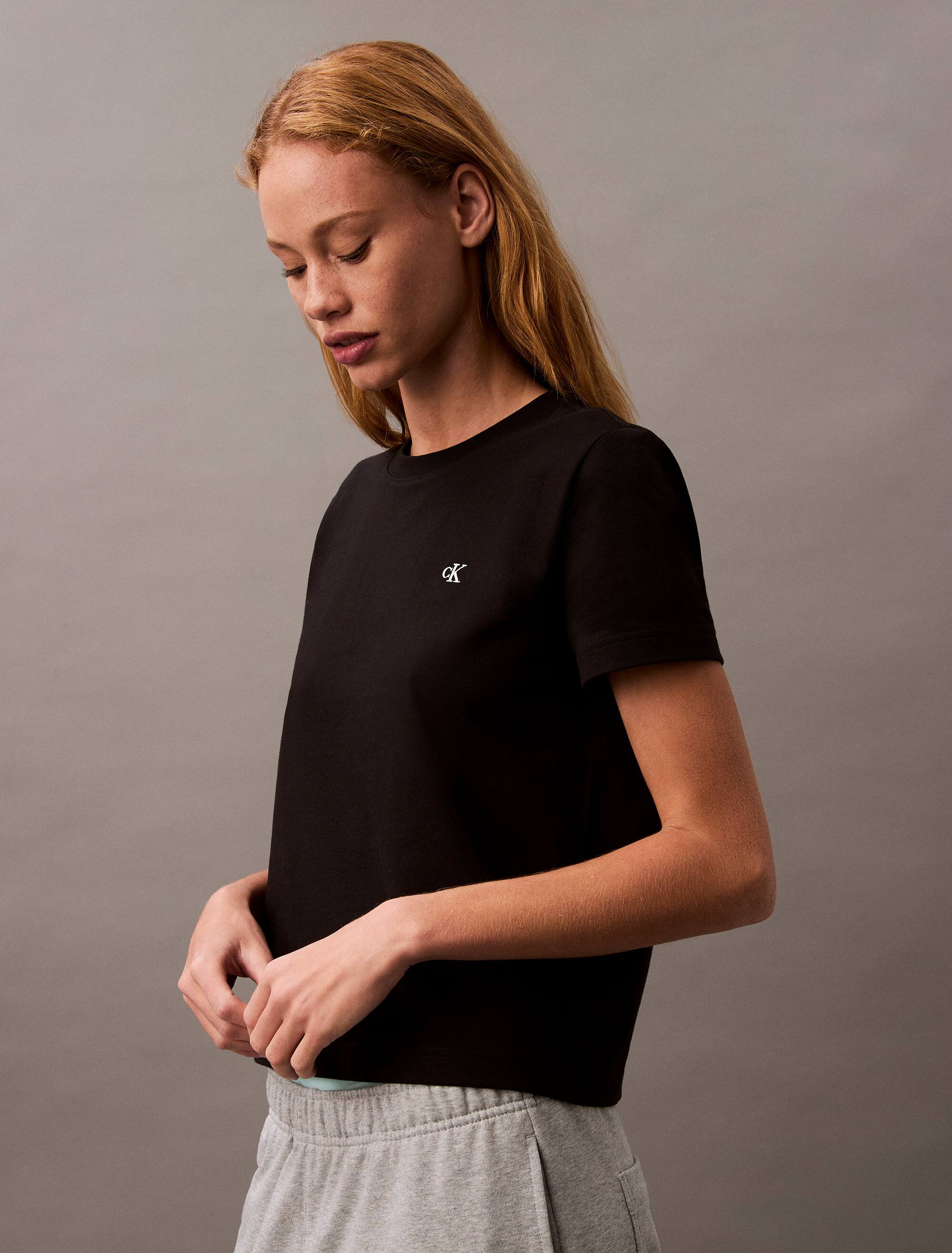 Short Sleeve Archive Logo Crew NeckTee In Black