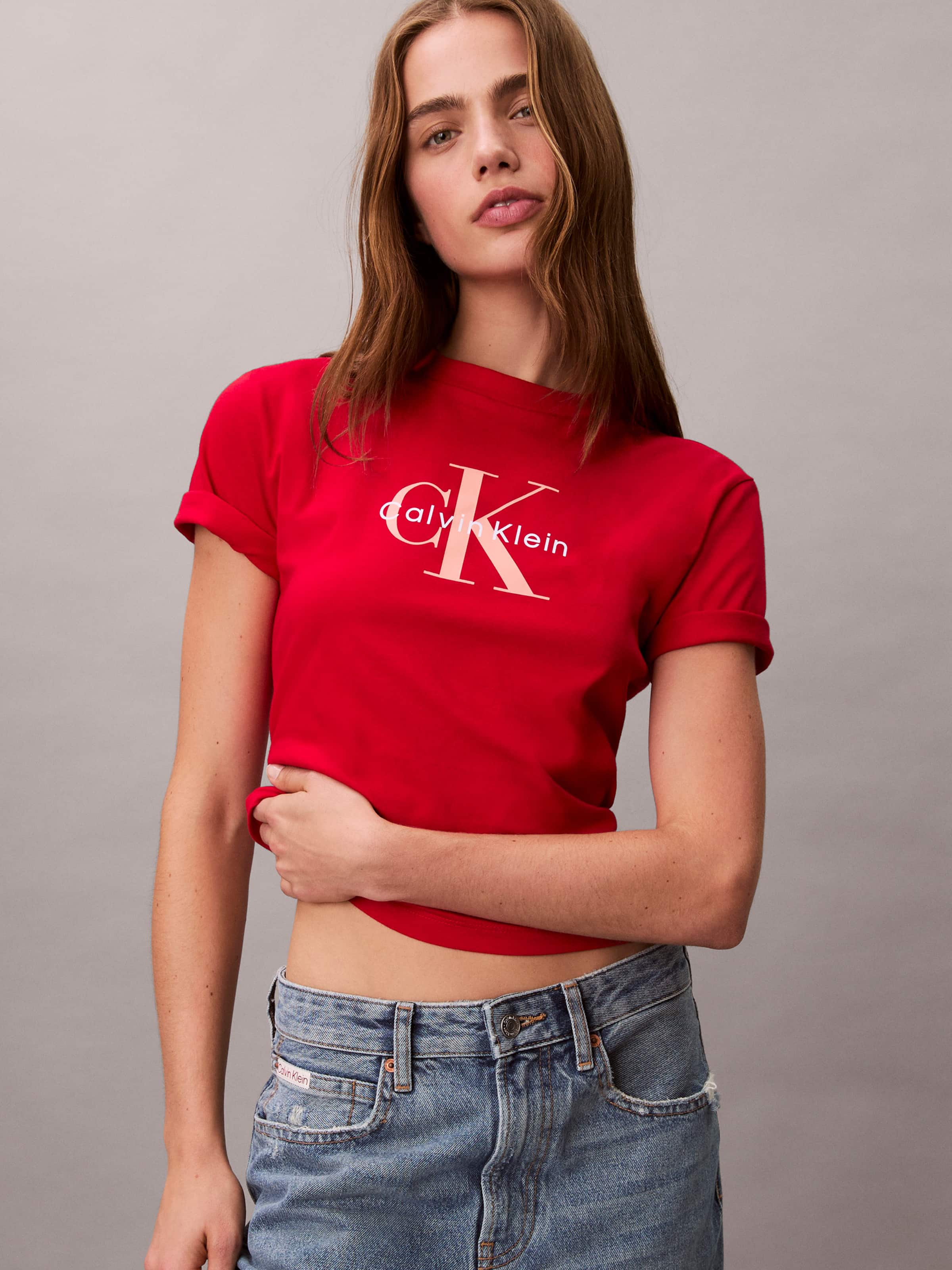 Hero Classic Monologo Tee In Berry Sangria