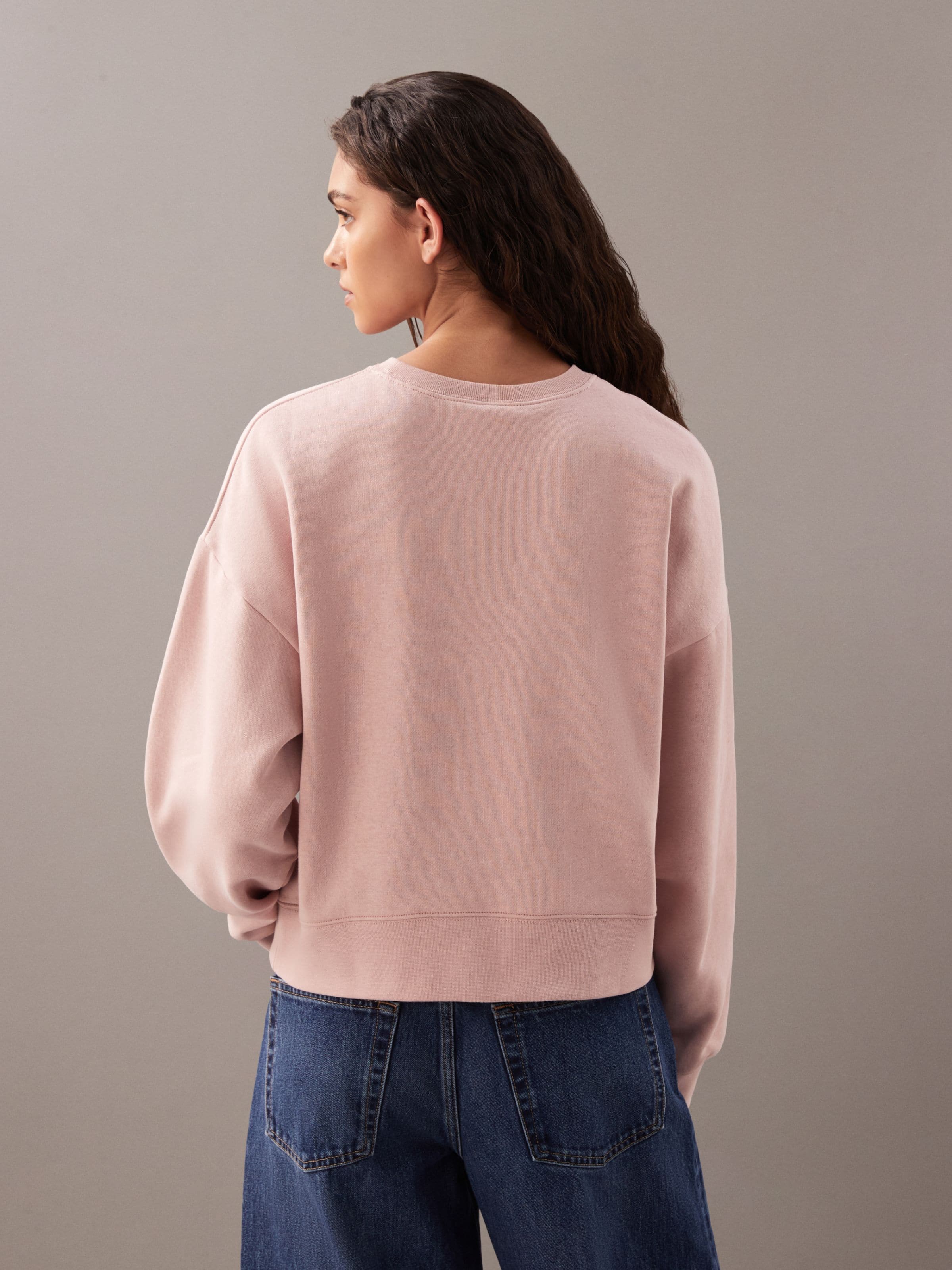 Long Sleeve Monogram Logo Relaxed Sweat In Pale Mauve