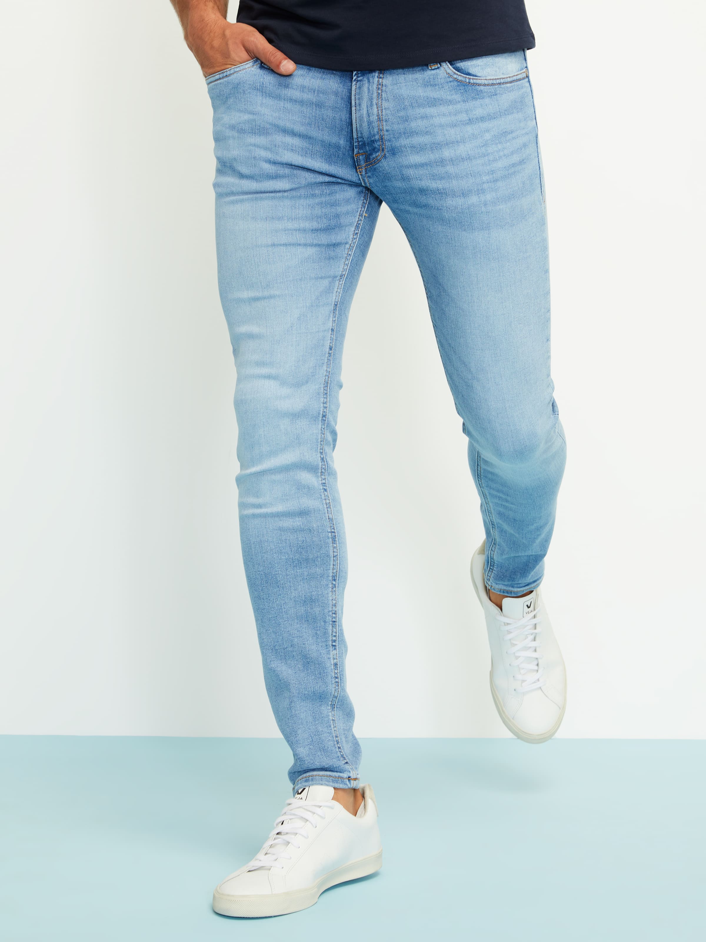 Jack and jones on sale light blue jeans