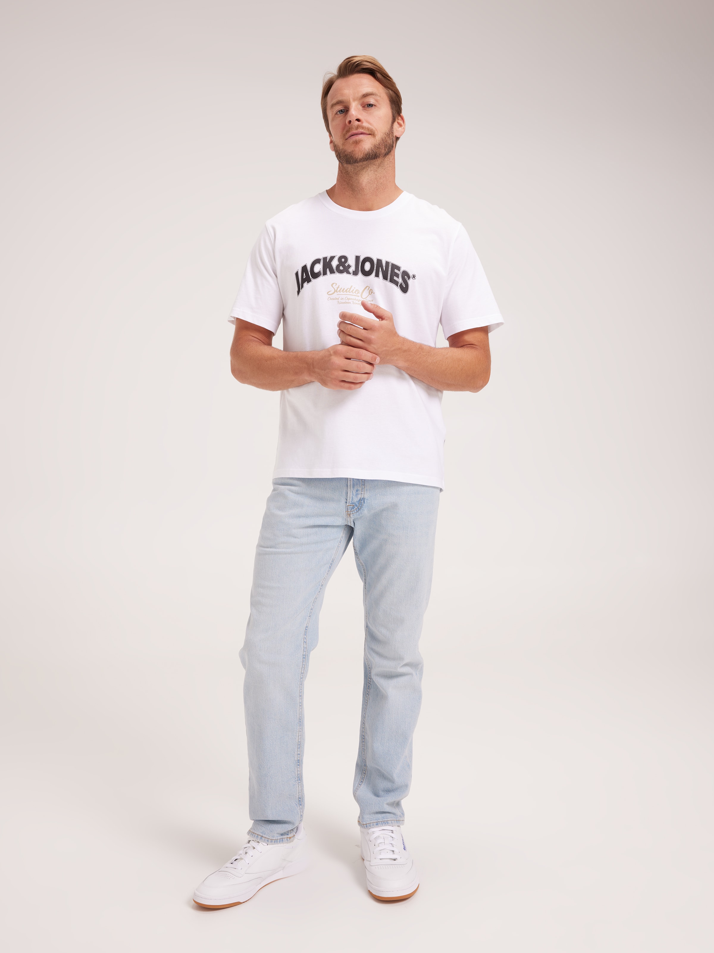 Mike Comfort Taper Jean In Light Blue Denim