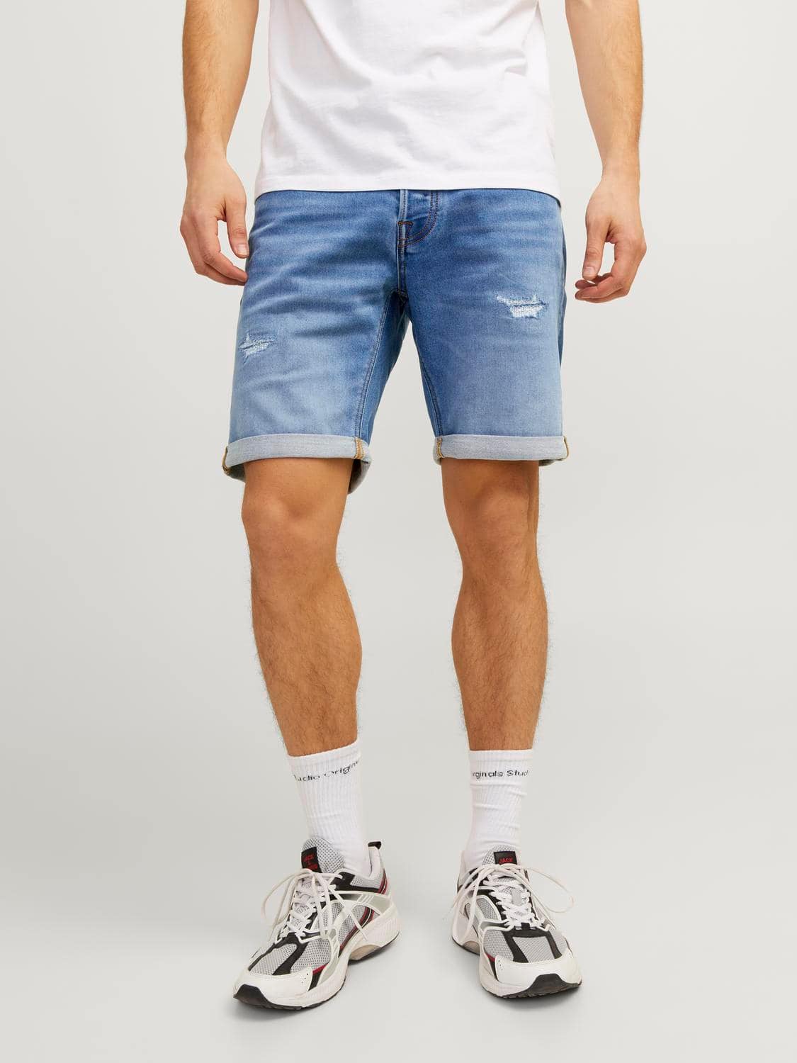 Rick Icon Short In Ripped Light Denim