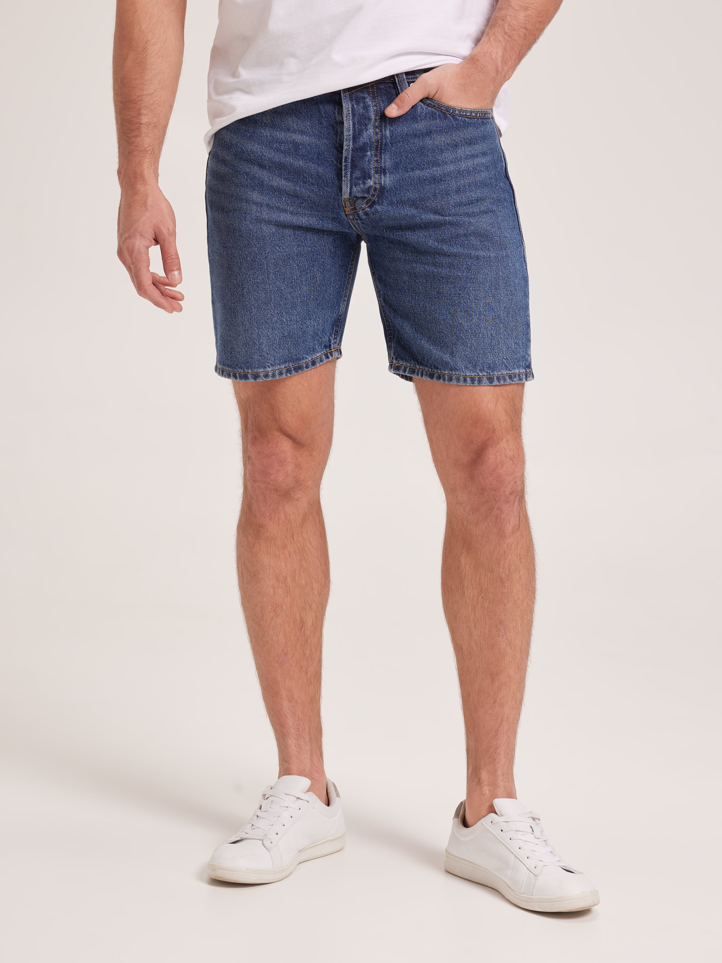 Chris Cooper Short In Dark Blue Denim