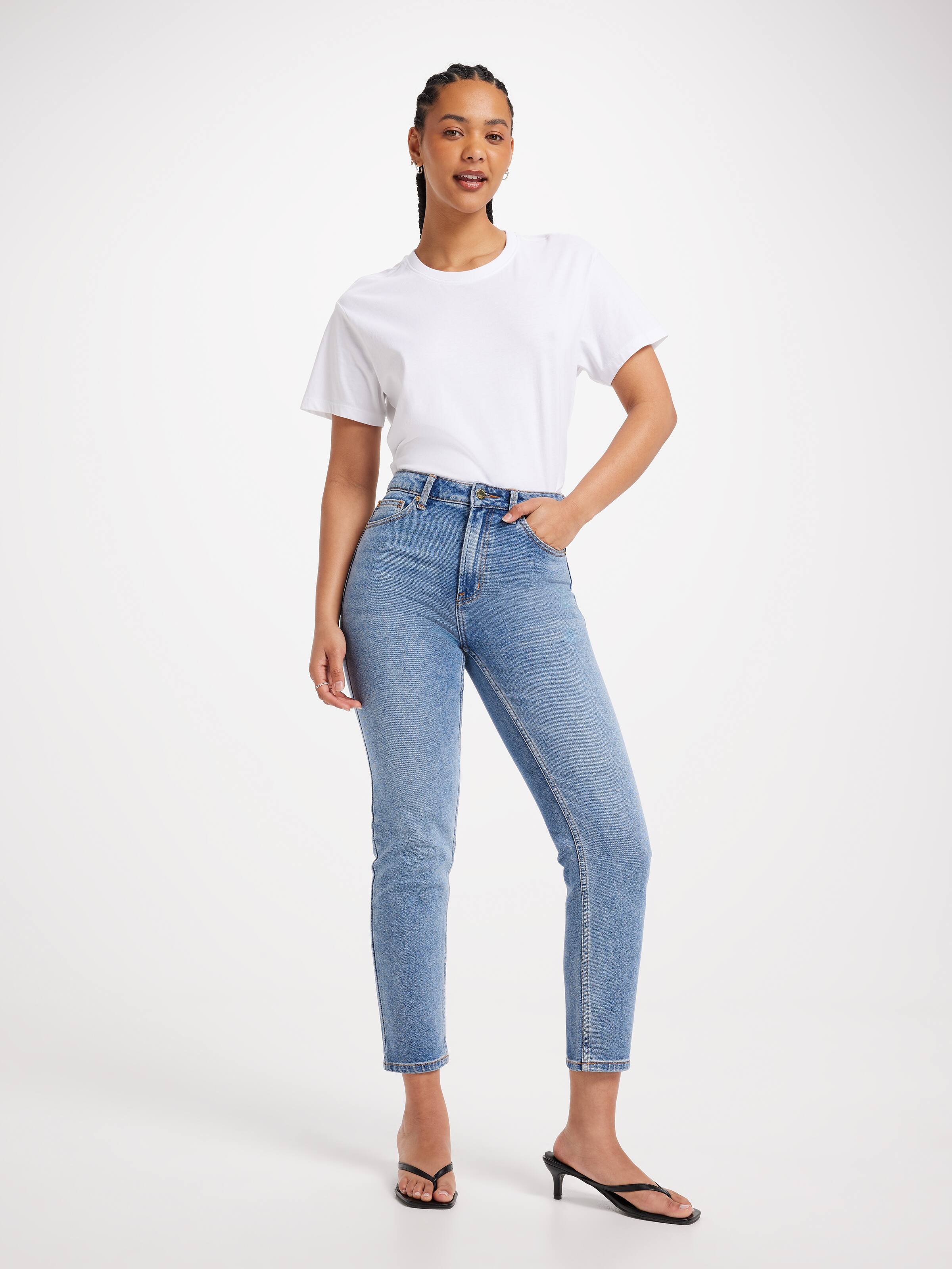 Emily High Straight Ankle Jean In Medium Blue