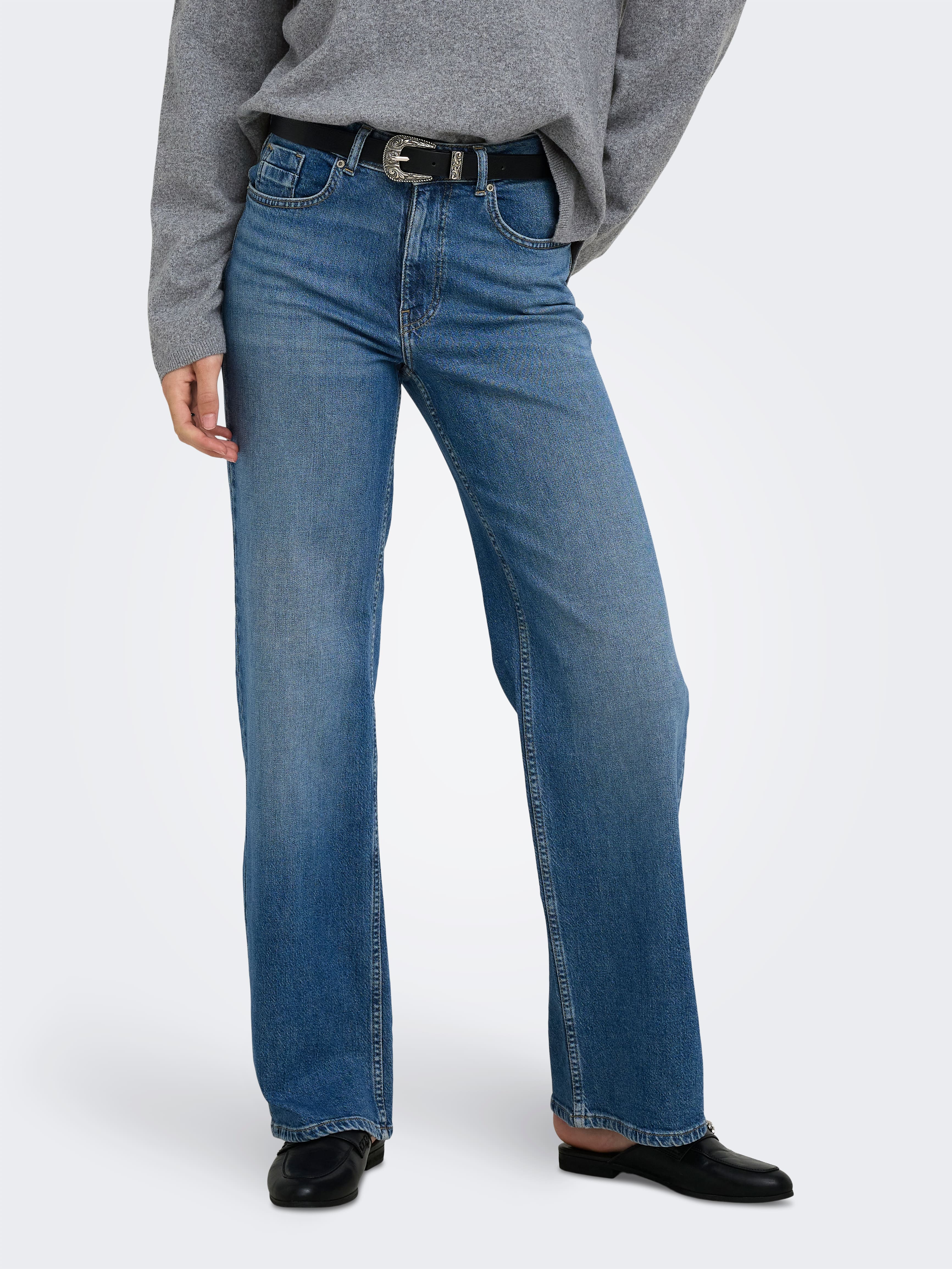Juicy High Wide Leg Jean In Medium Blue Denim