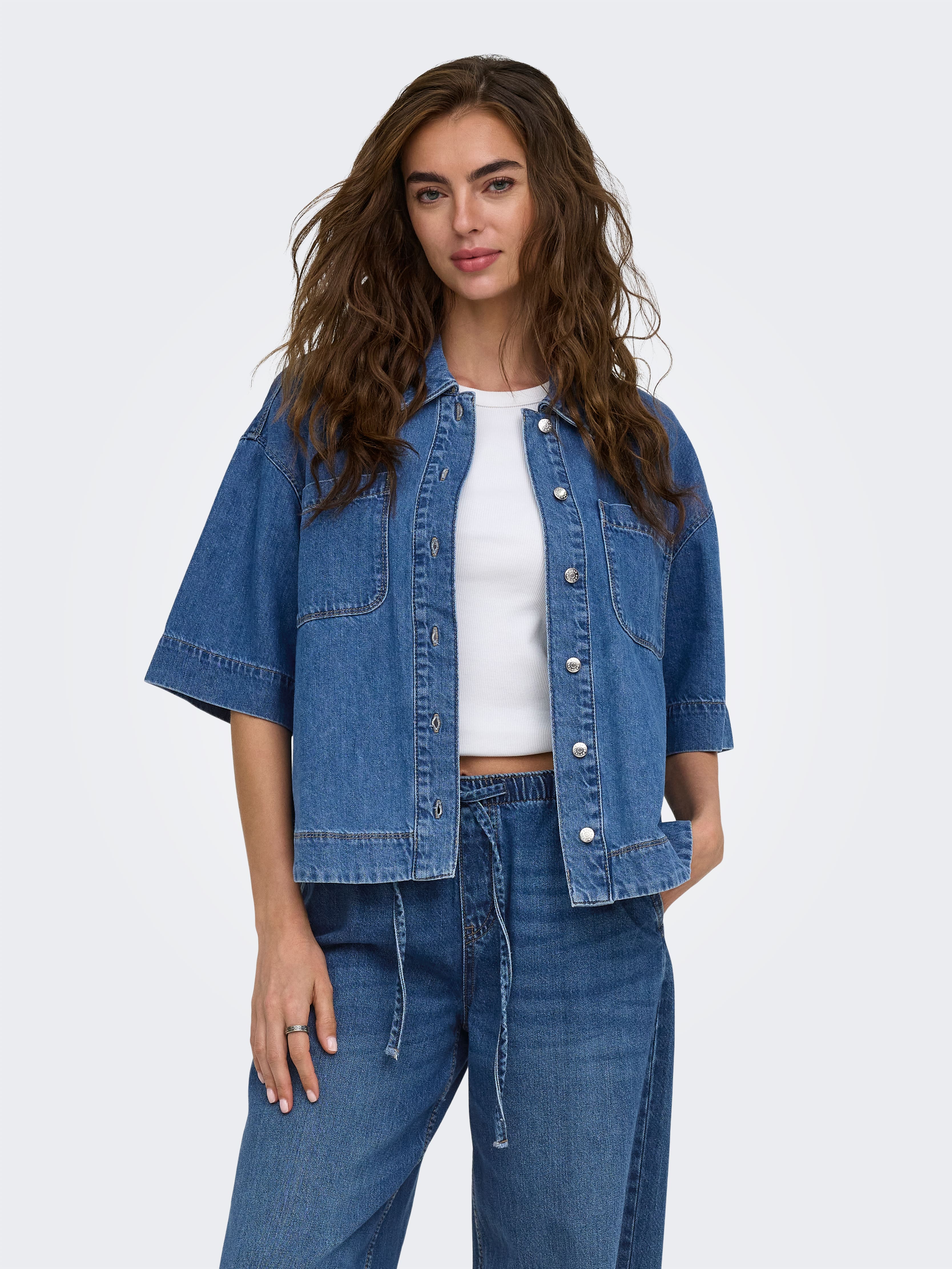 Cleo Life Short Sleeve Denin Shirt In Medium Blue