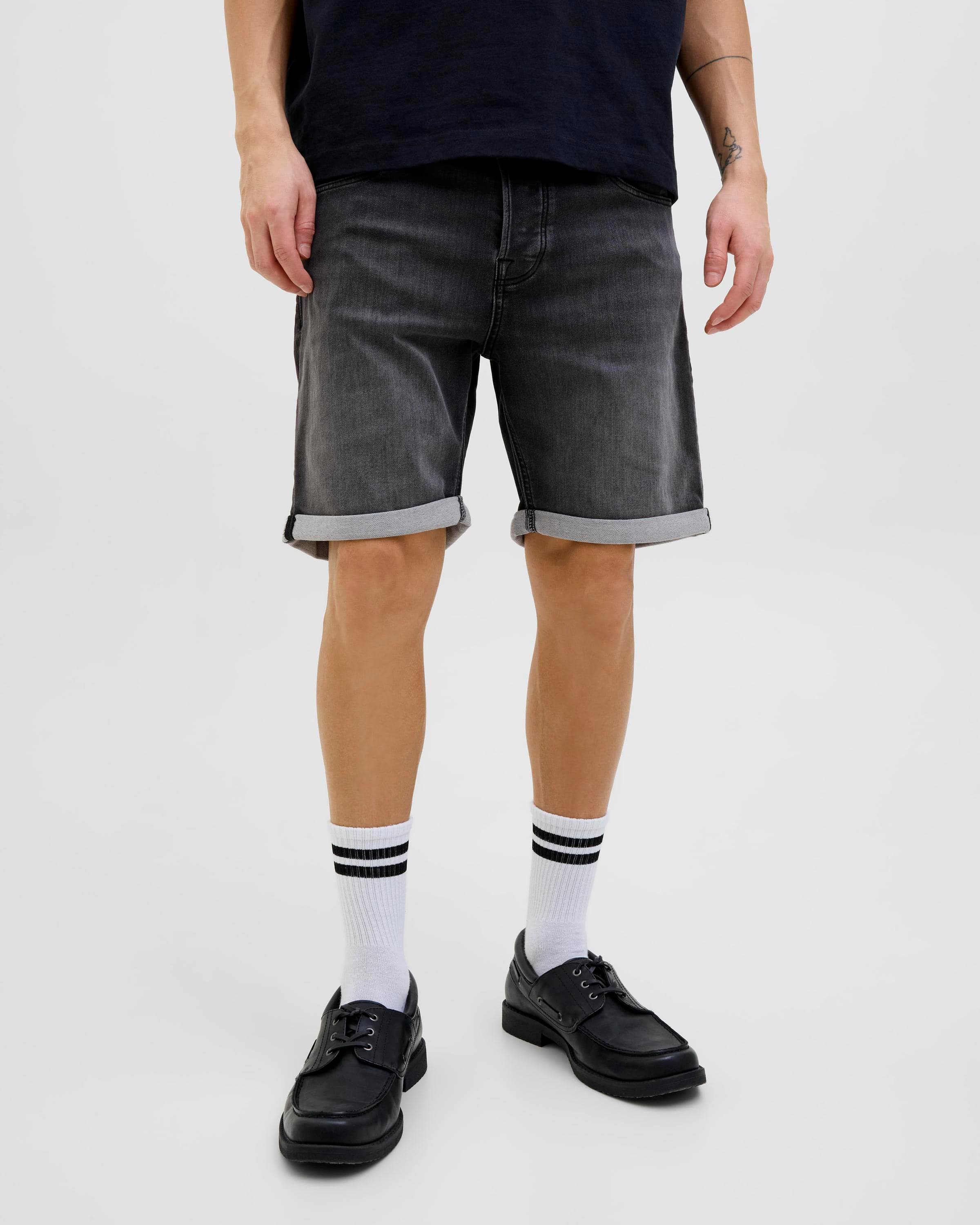 Rick Icon Short In 062 Black Denim