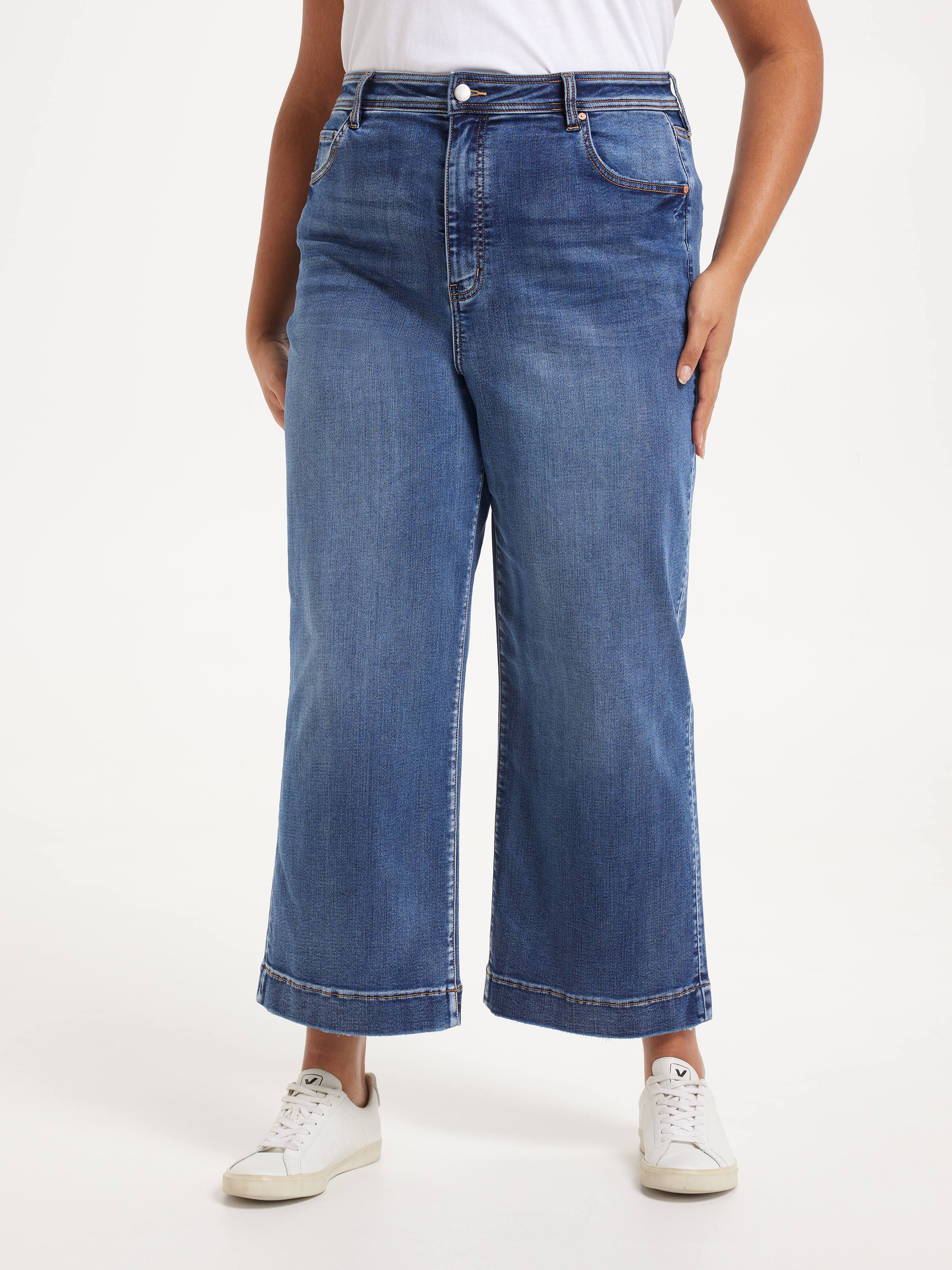 Curve Amaze High Rise Wide Leg Crop Jean