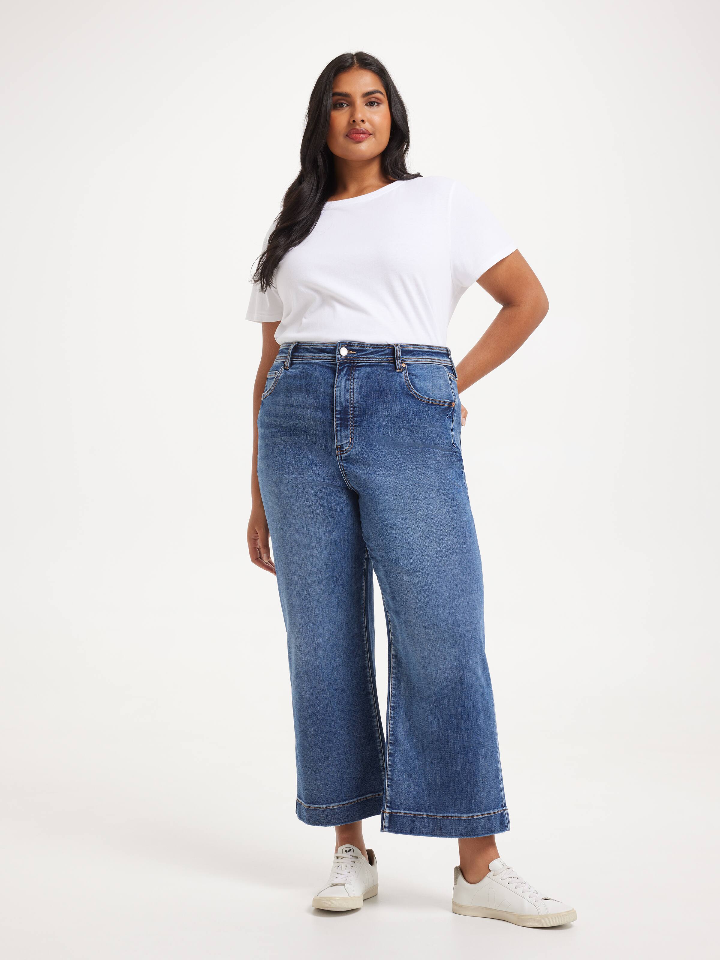 Curve Amaze High Rise Wide Leg Crop Jean