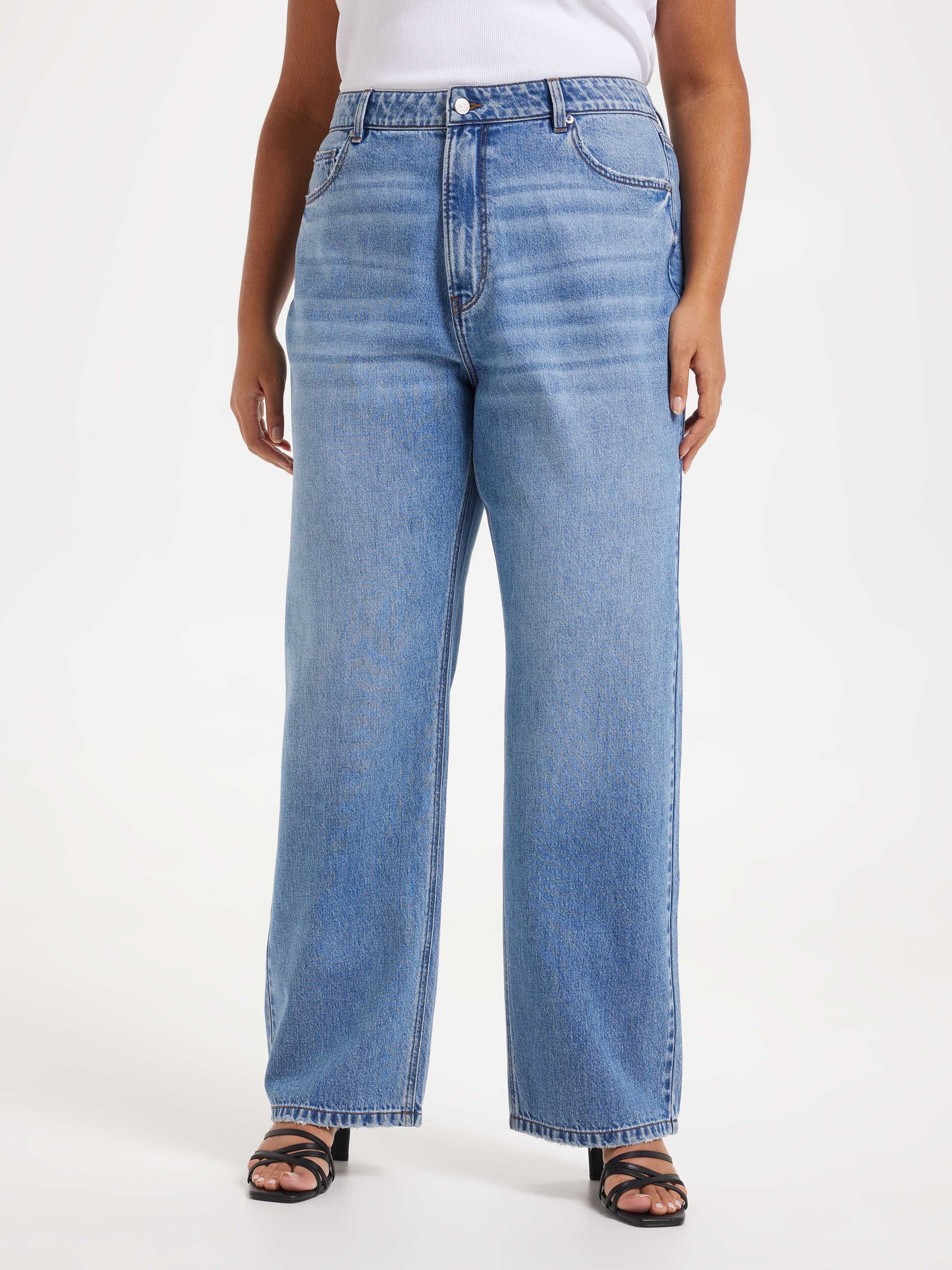 Curve Originals Jules Relaxed Straight Jean