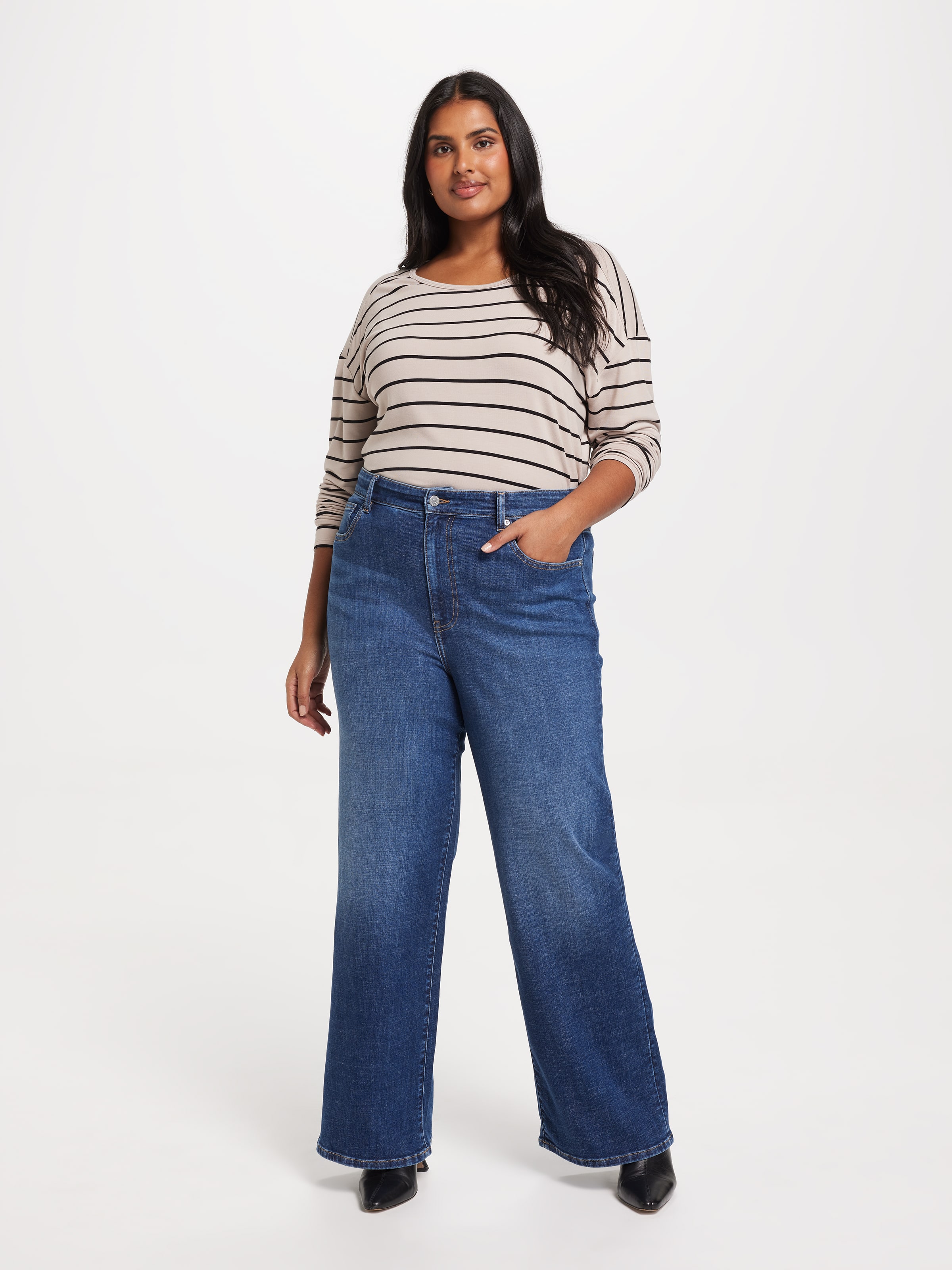 Curve Originals High Rise Relaxed Wide Leg Jean