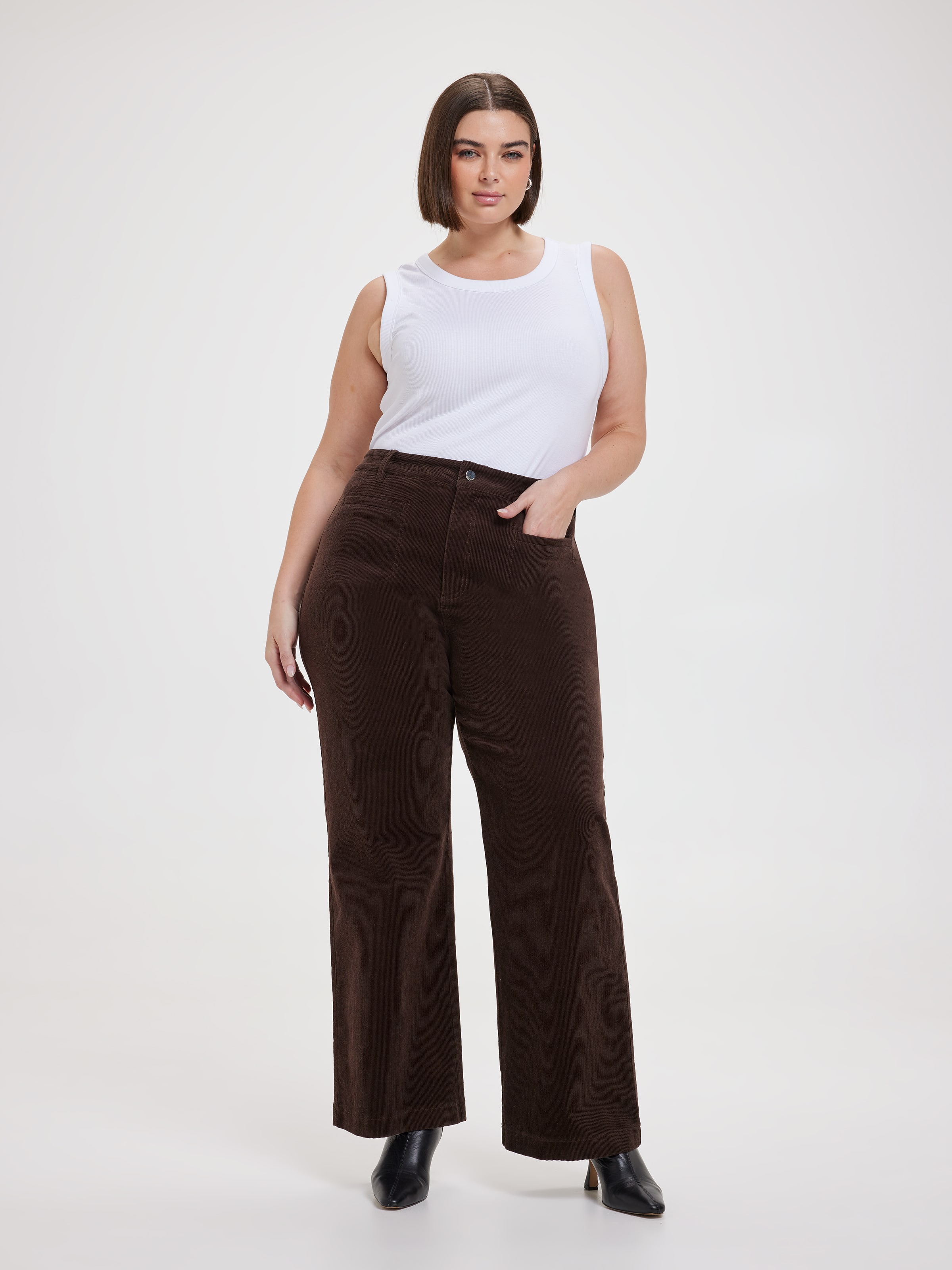 Curve Cord Patch Pocket Wide Leg Jean