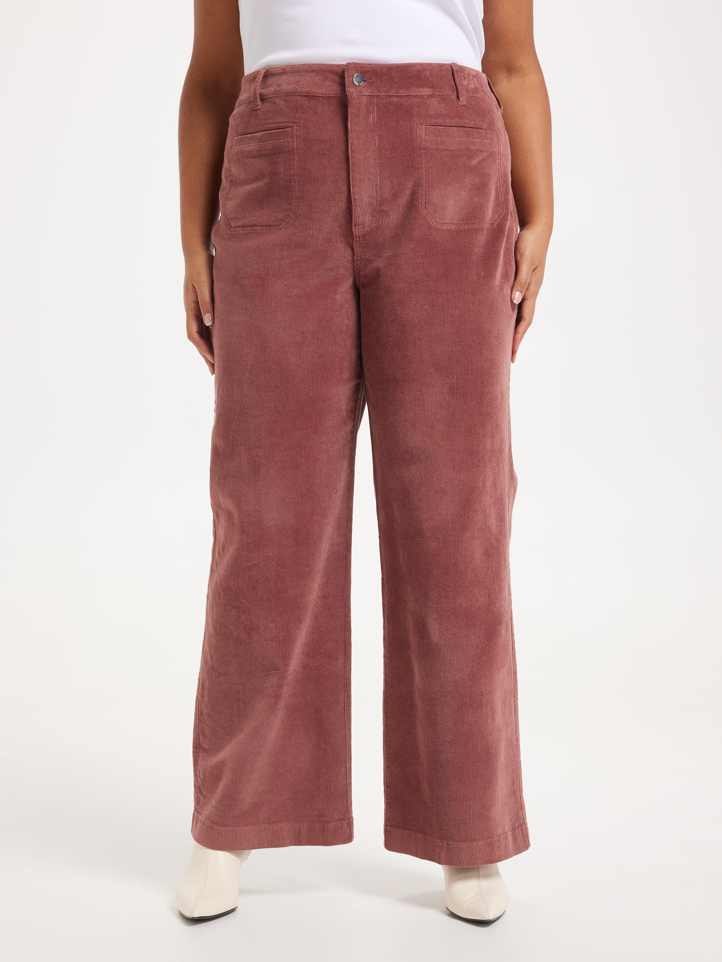 Curve Cord Patch Pocket Wide Leg Jean