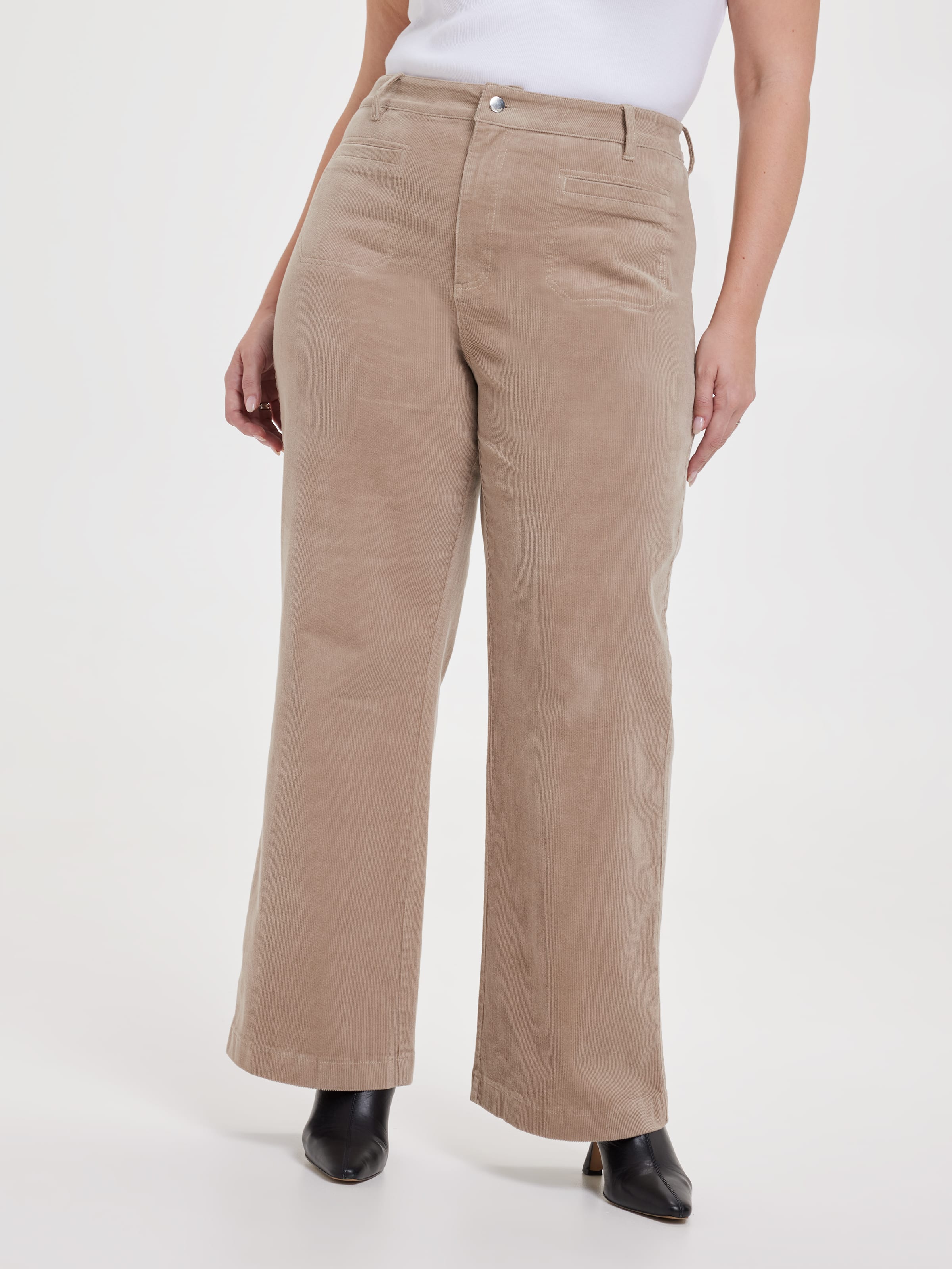 Curve Cord Patch Pocket Wide Leg Jean