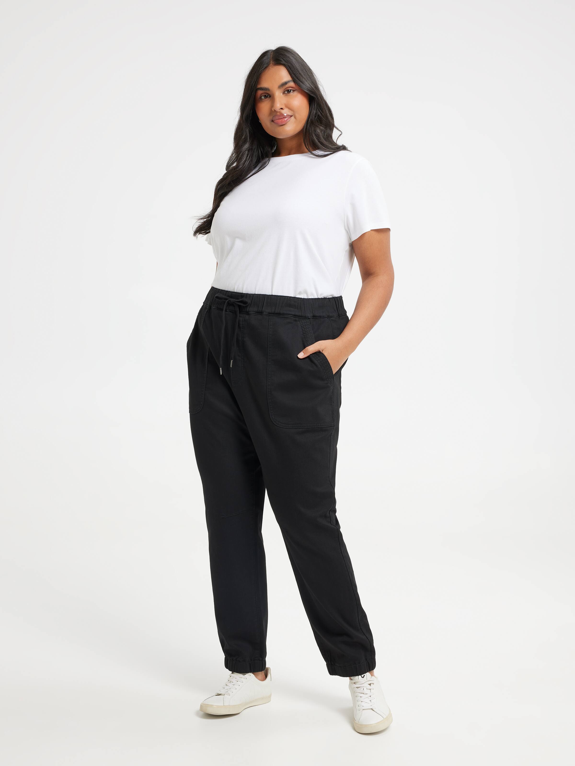 Curve Amaze Tapered Jog Pant
