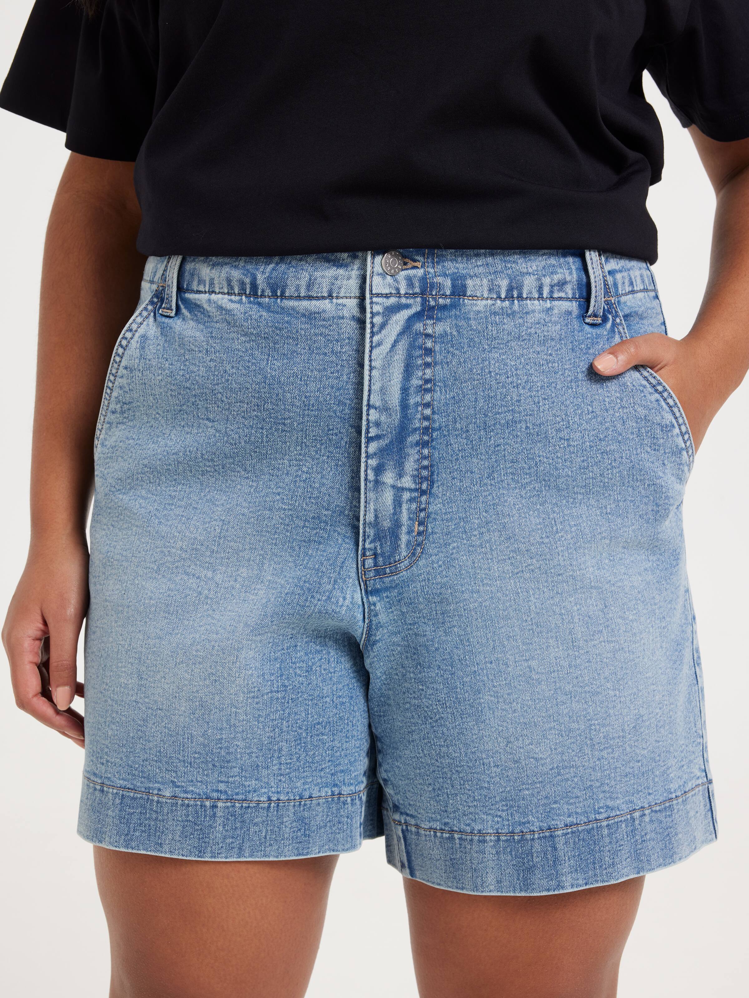 Curve Originals Tailored Bermuda Shorts