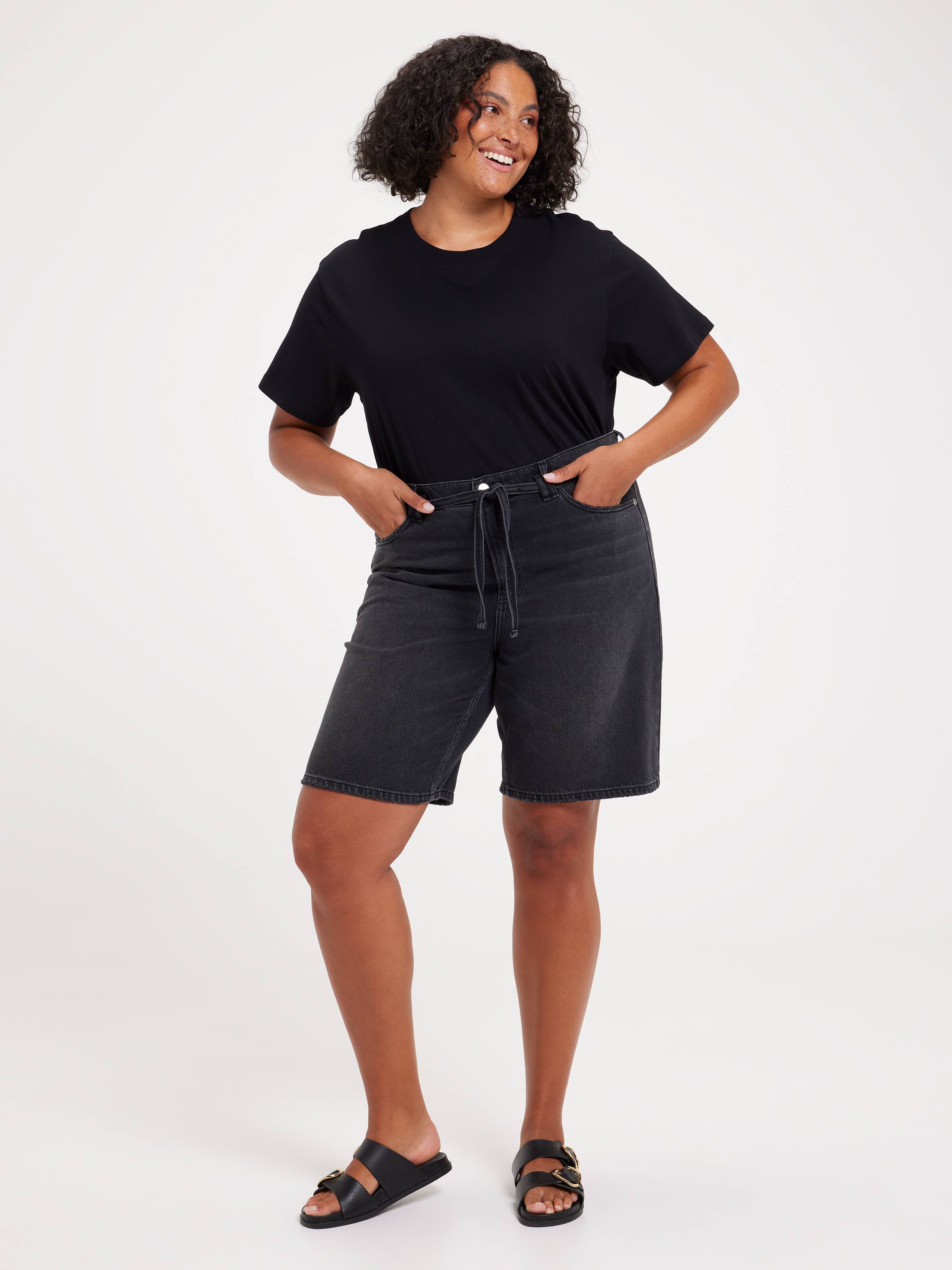 Curve Originals Mid Rise Belted Bermuda Short