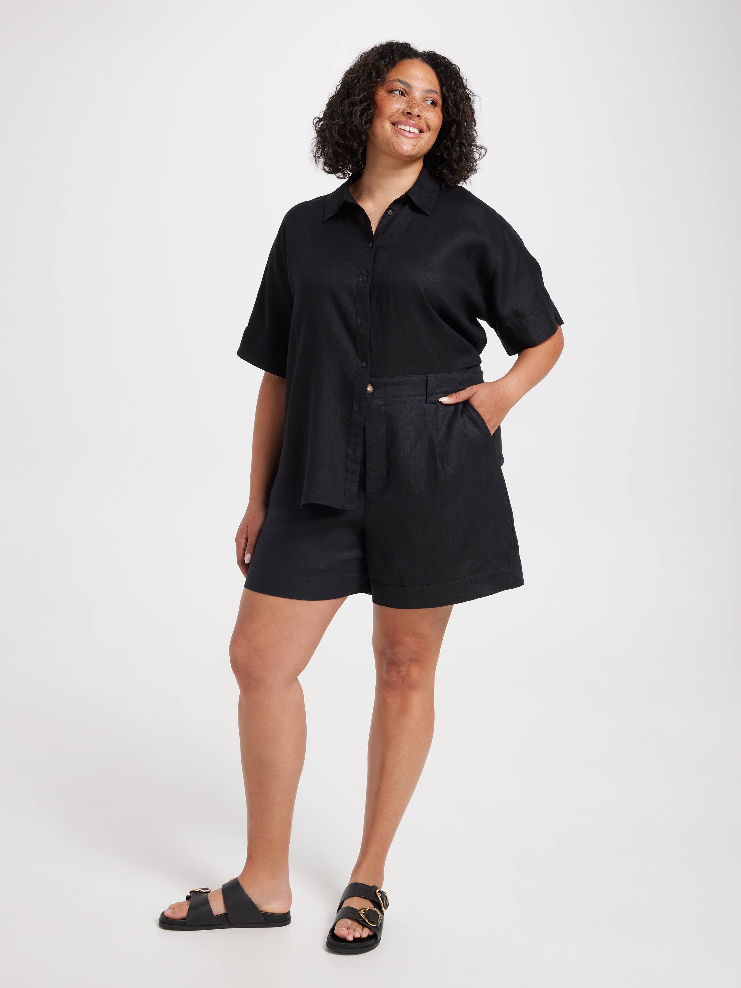 Curve Linen Double Pleat Front Short