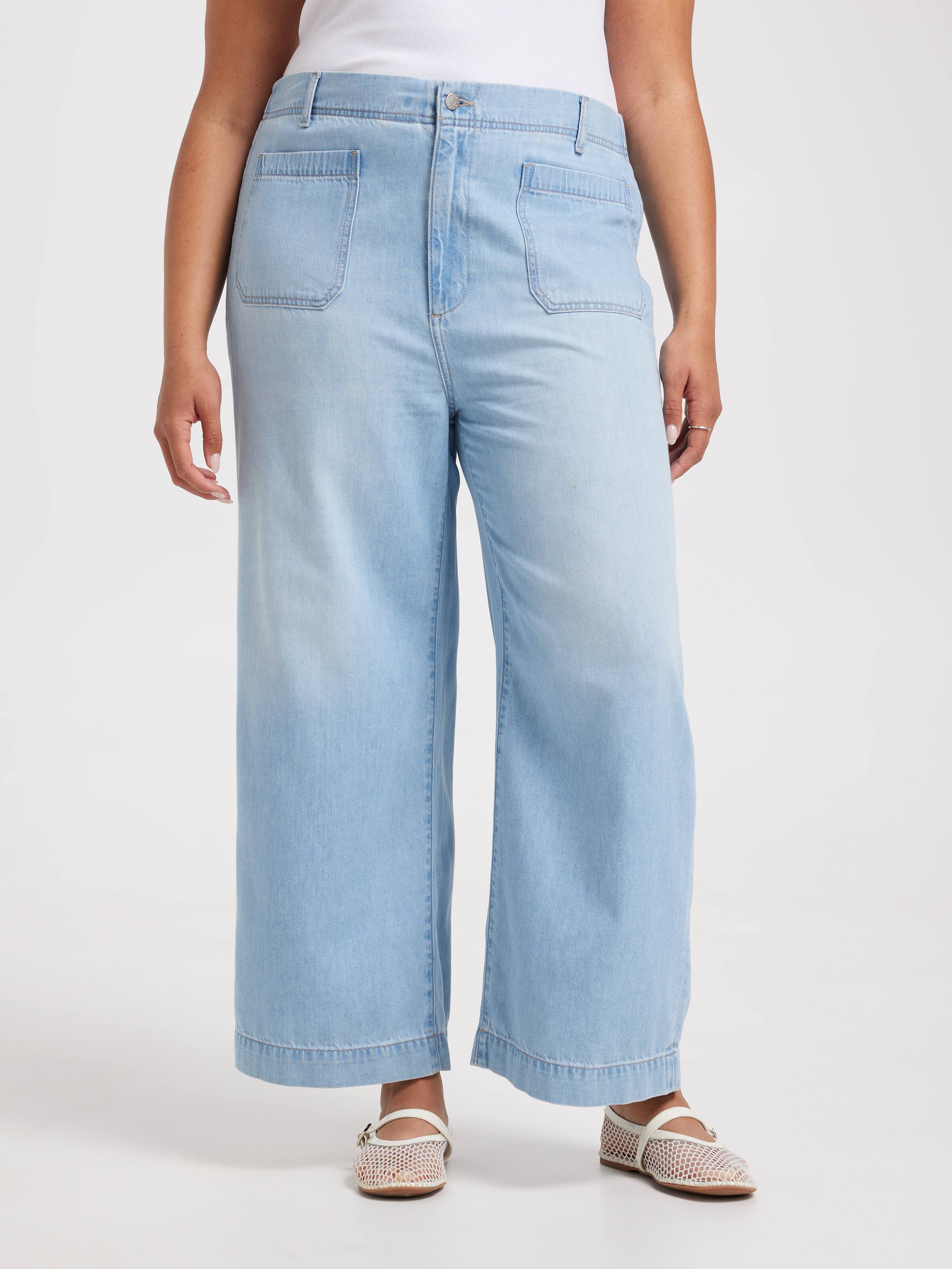 Curve Liquid Patch Pocket Pant
