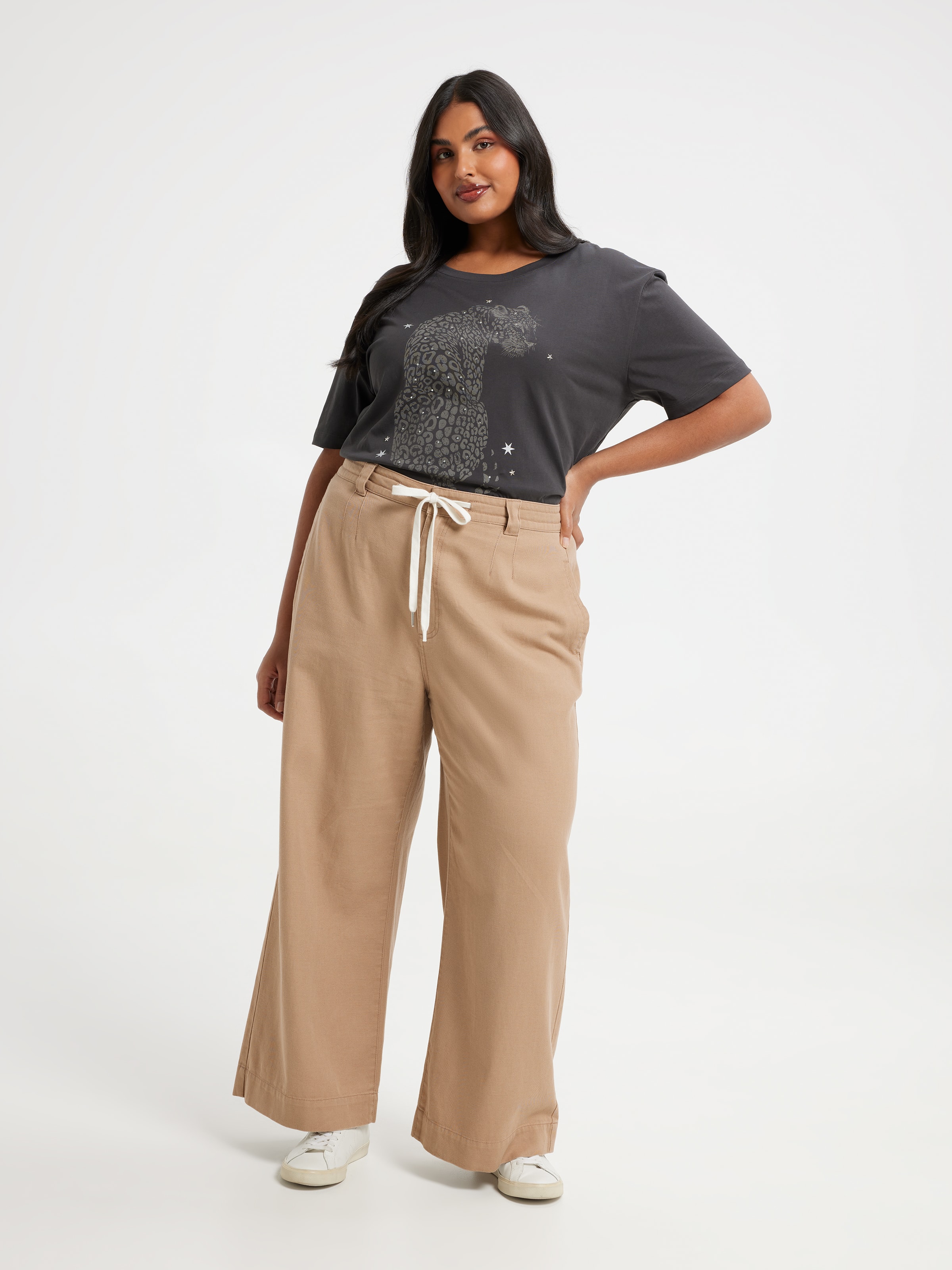 Curve Riley Relaxed Graphic Tee