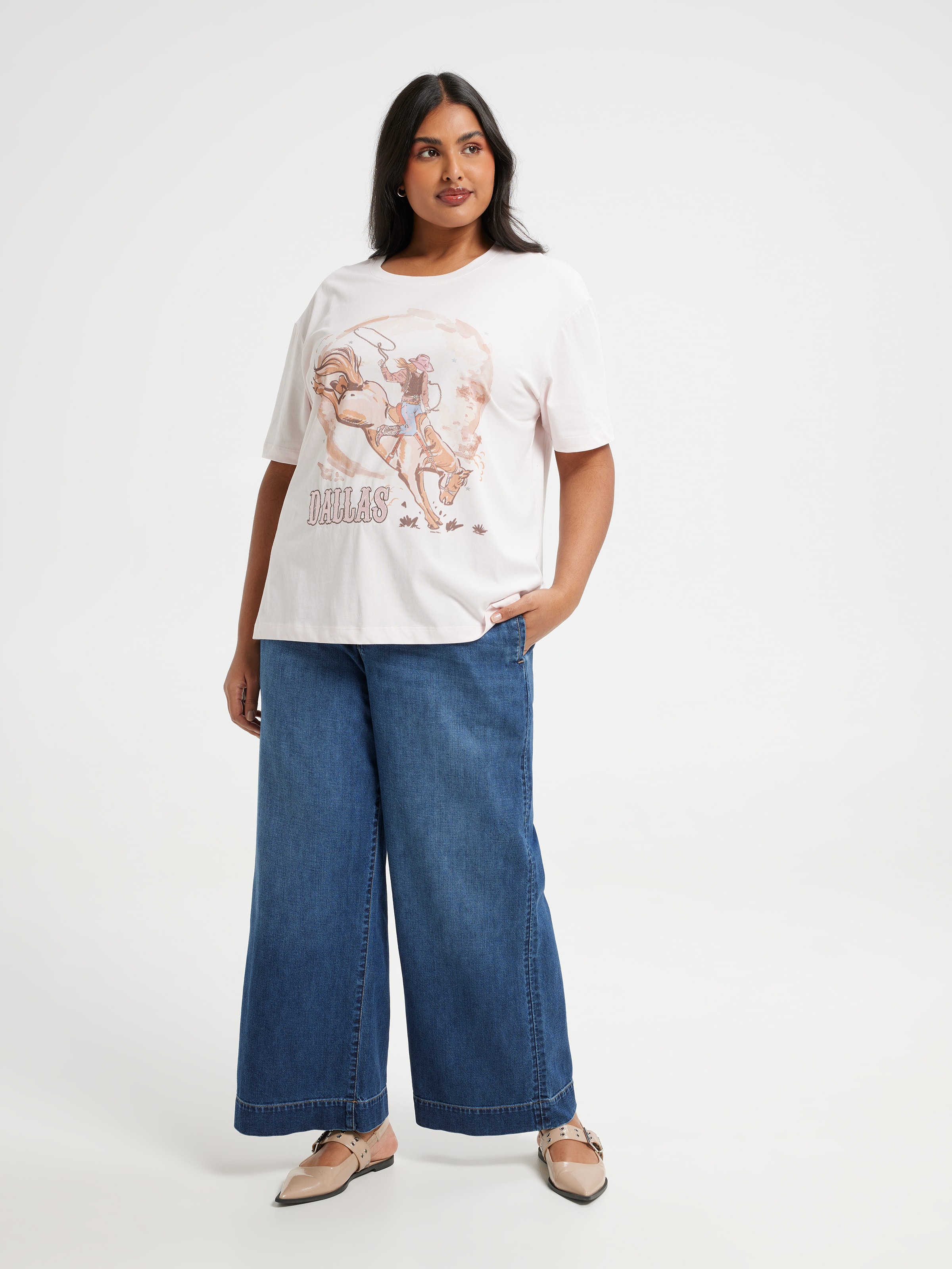 Curve Riley Relaxed Graphic Tee