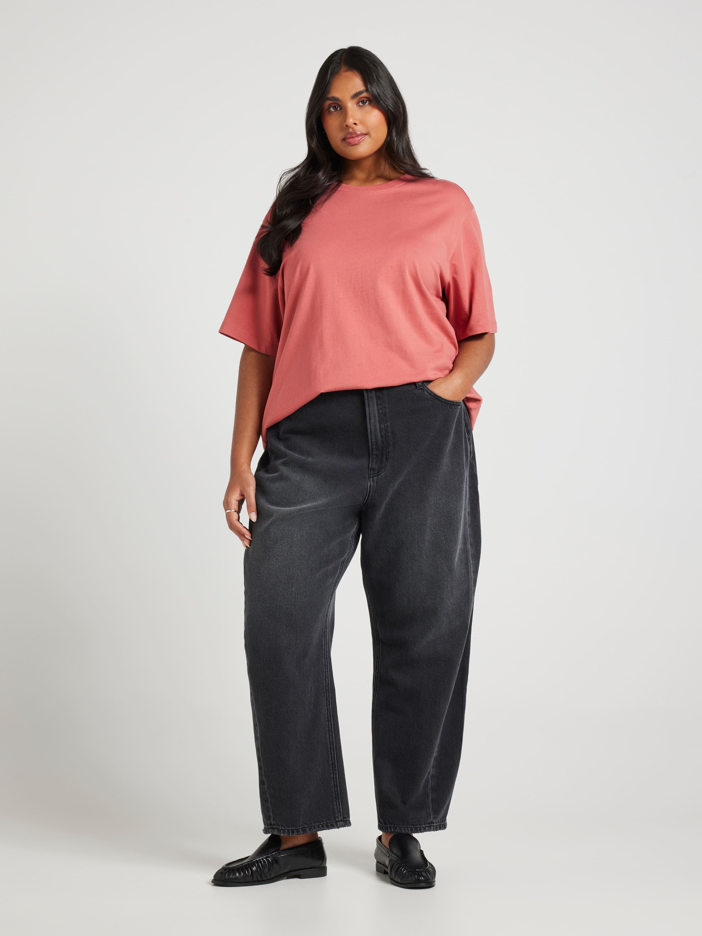 Curve Signature Tee