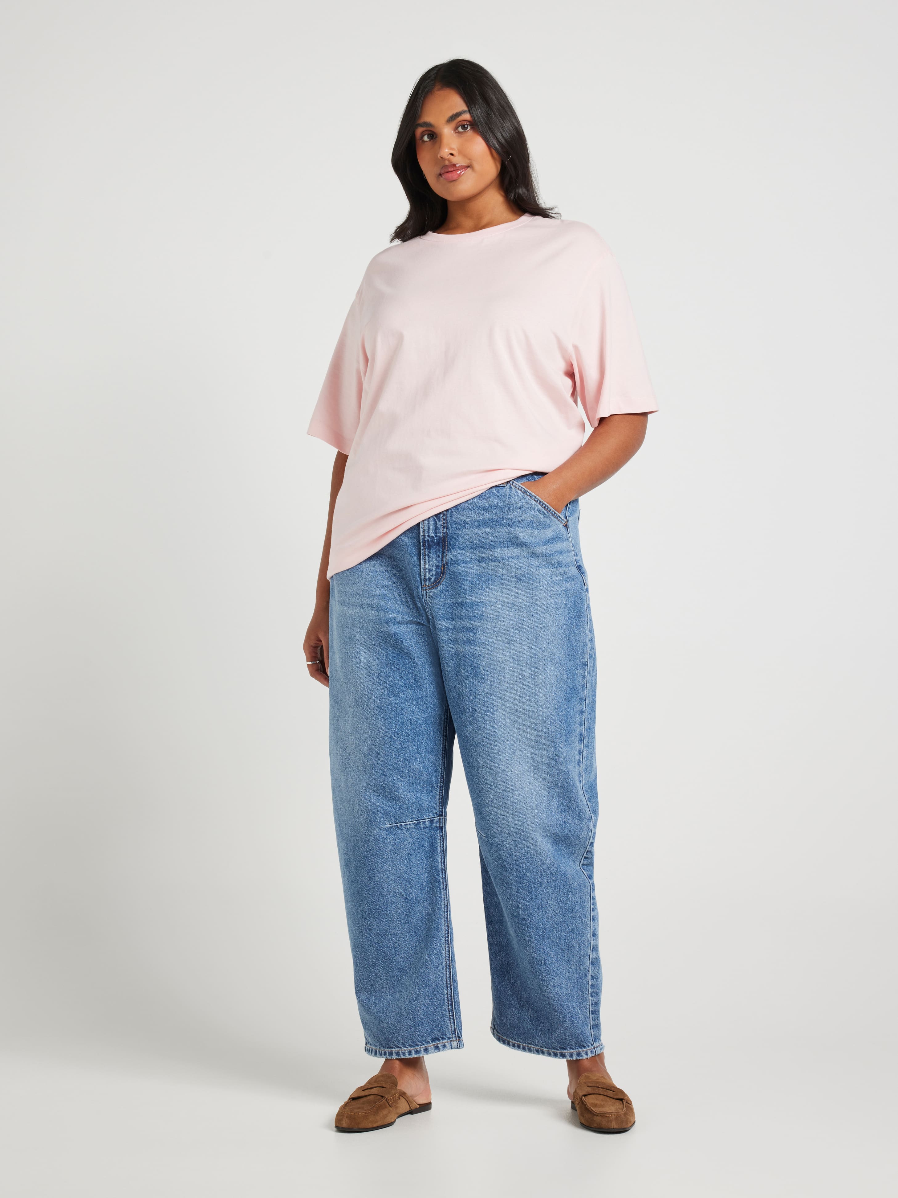 Curve Signature Tee