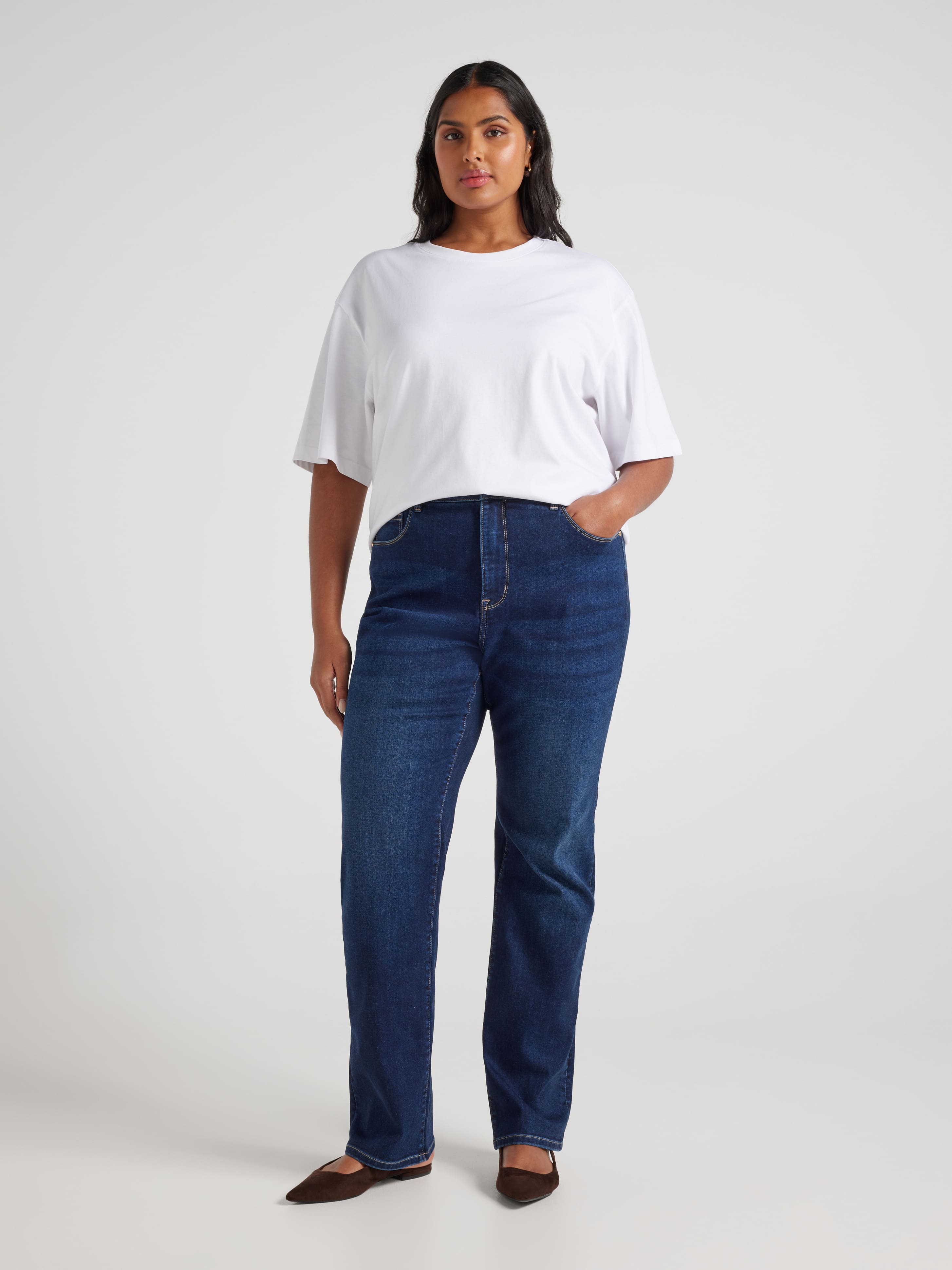 Curve Signature Tee