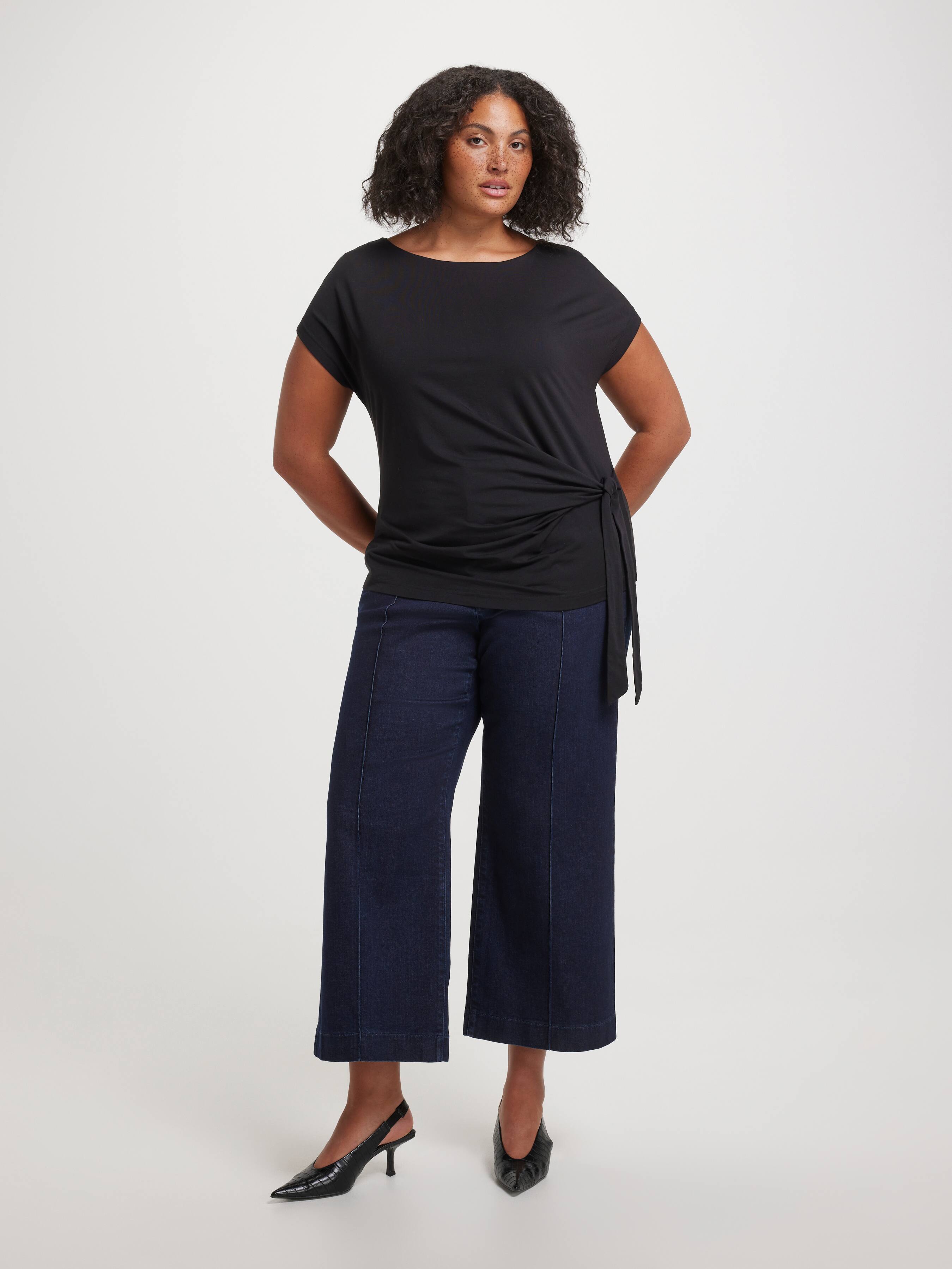 Curve Julia Short Sleeve Tie Top