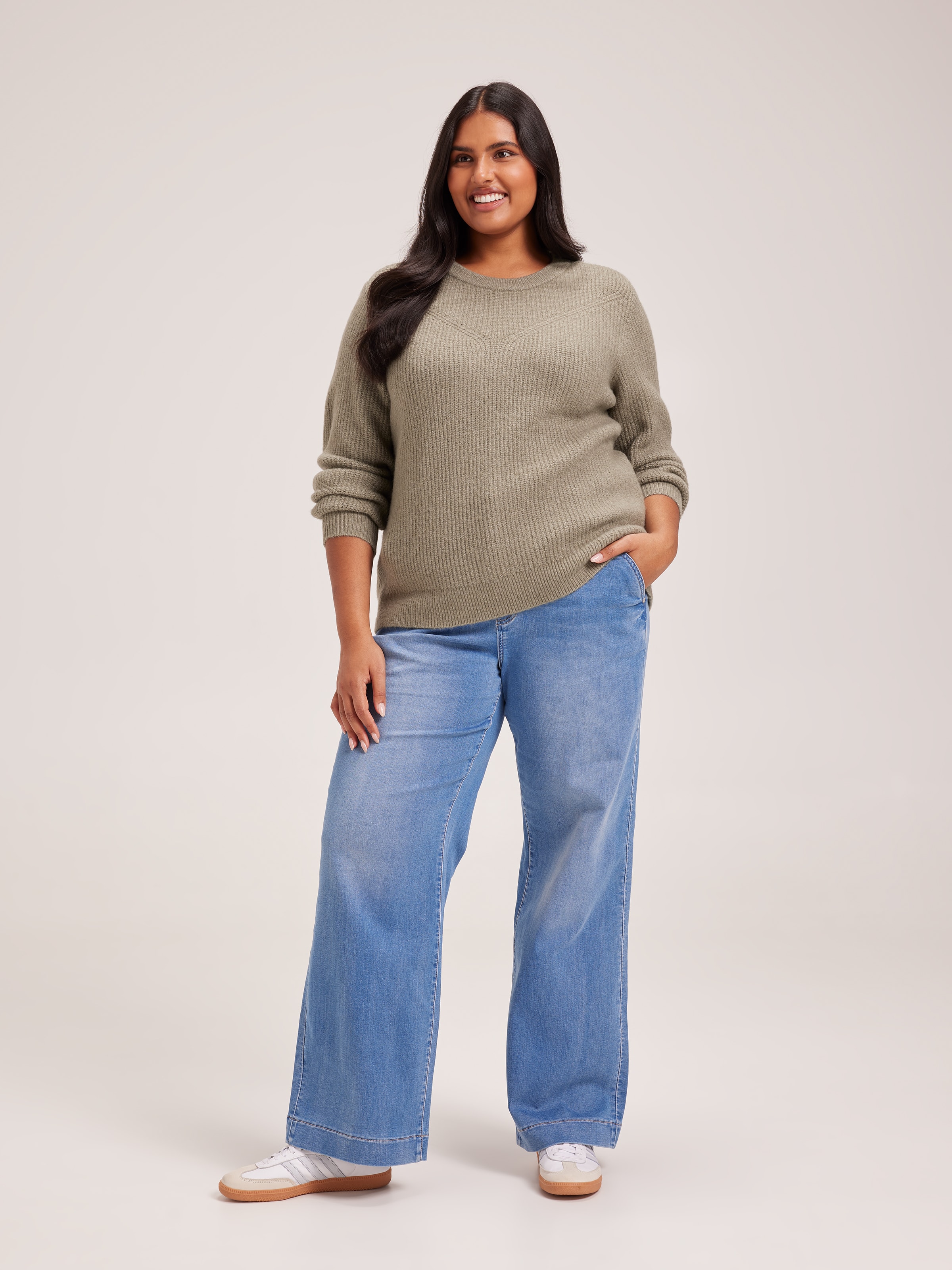 Curve Nyla Luxe Crew Neck Pullover